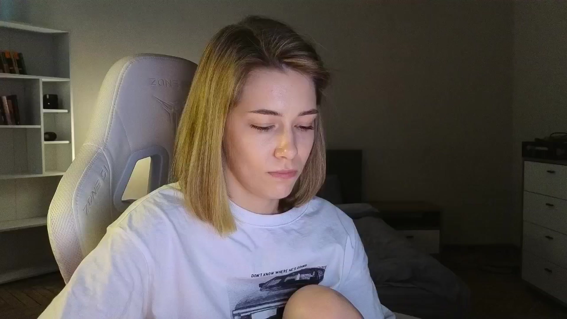 Gallery image thumbnail from KeepSpark's myfreecams stream on, 05/19/2025, 09:30 image 2 of 20