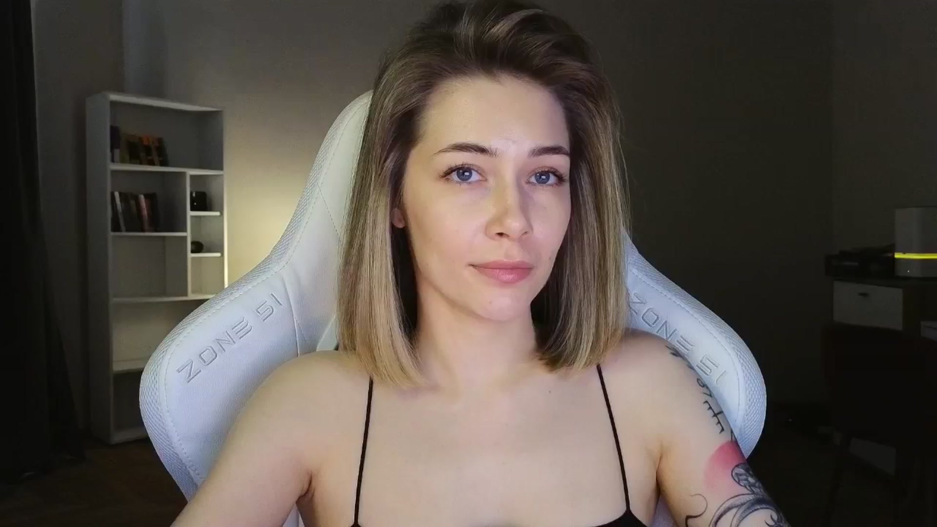 Gallery image thumbnail from KeepSpark's myfreecams stream on, 05/24/2025, 09:14 image 20 of 20