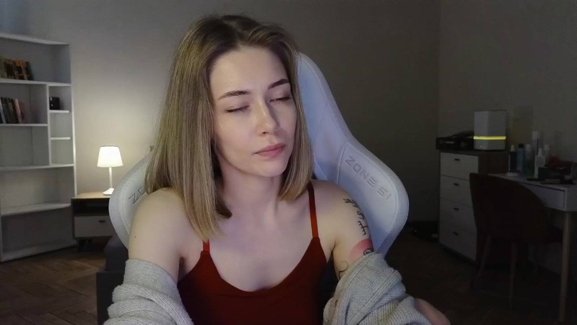 Gallery image thumbnail from KeepSpark's myfreecams stream on, 05/30/2025, 09:14 image 11 of 20