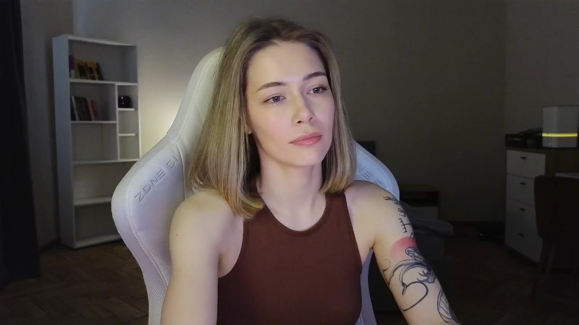 Gallery image thumbnail from KeepSpark's myfreecams stream on, 06/01/2025, 08:25 image 6 of 20
