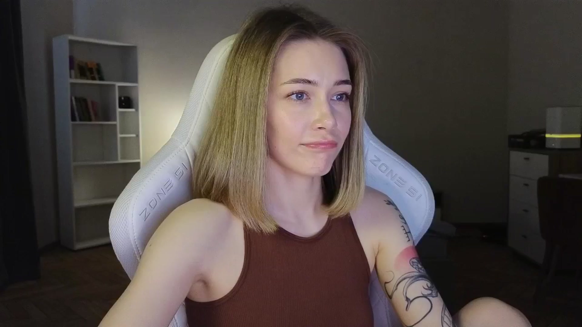 Gallery image thumbnail from KeepSpark's myfreecams stream on, 06/01/2025, 08:25 image 2 of 20