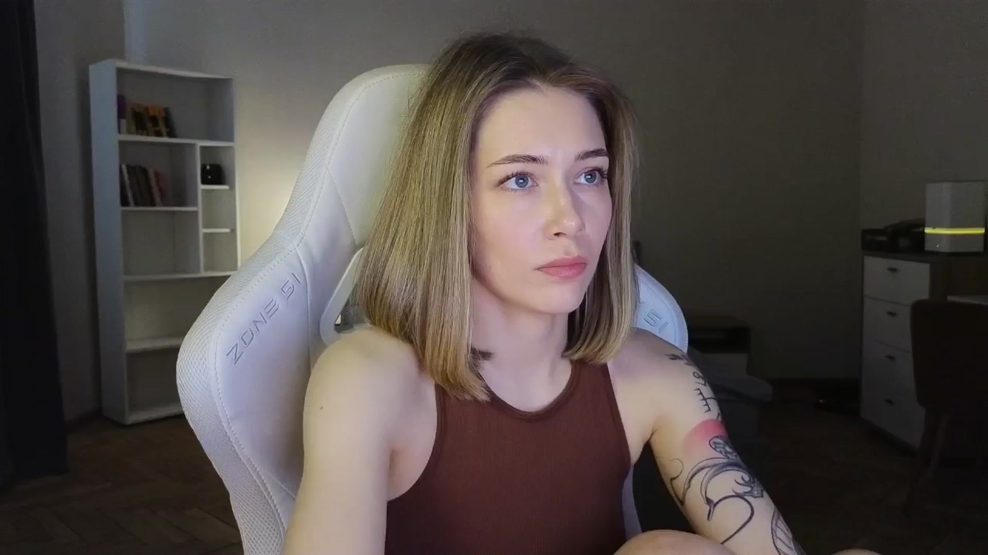 Gallery image thumbnail from KeepSpark's myfreecams stream on, 06/01/2025, 08:25 image 12 of 20