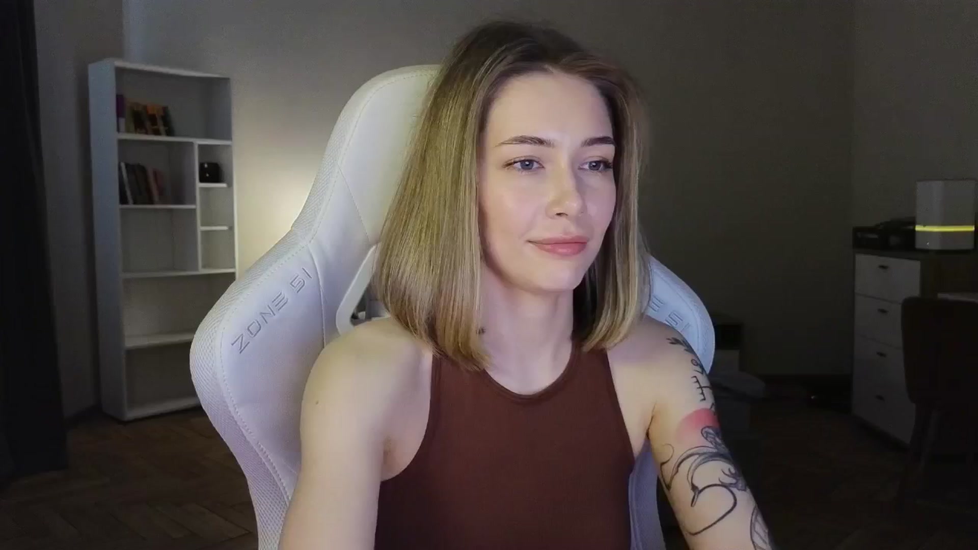 Gallery image thumbnail from KeepSpark's myfreecams stream on, 06/01/2025, 08:25 image 11 of 20