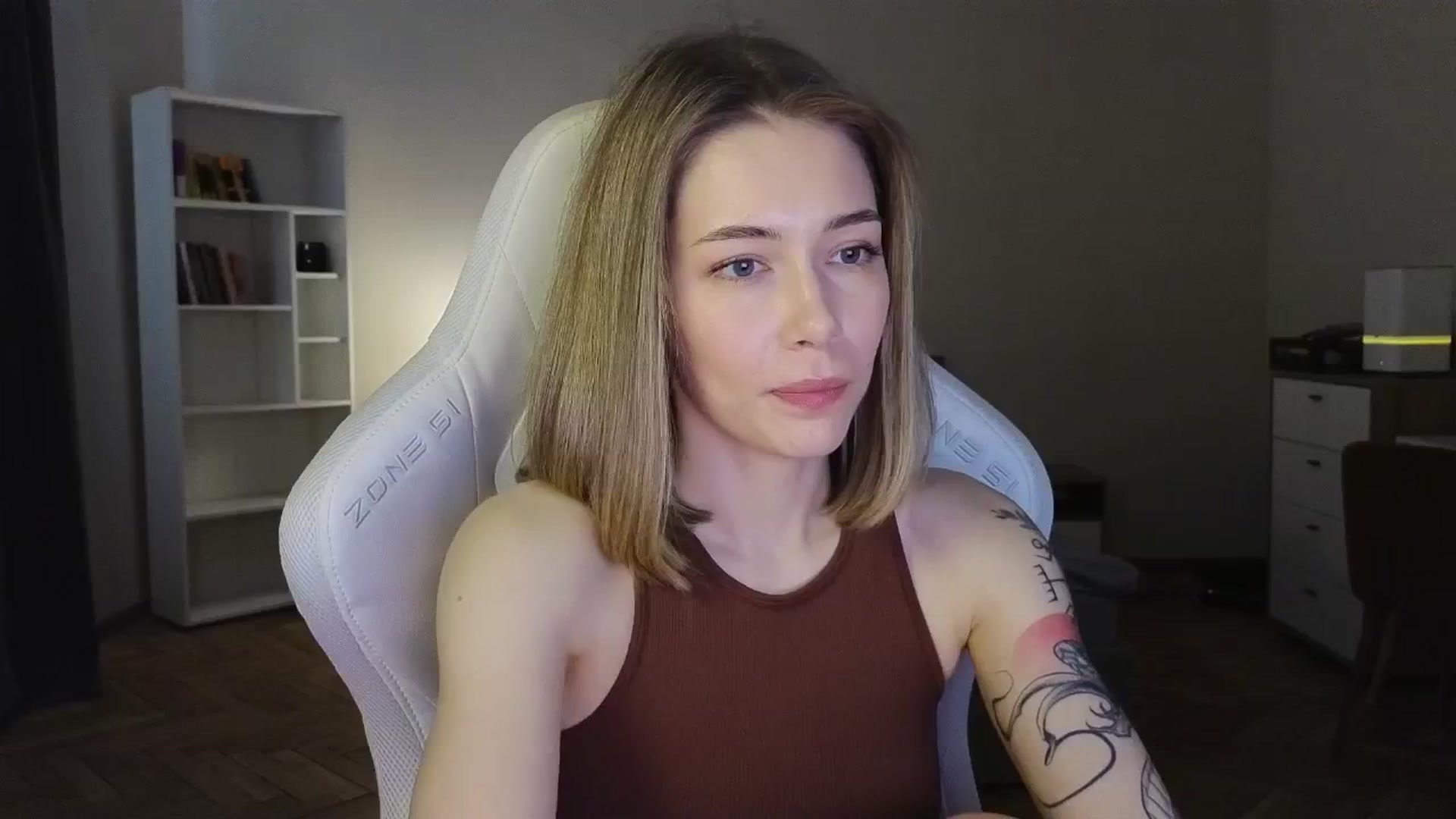 Gallery image thumbnail from KeepSpark's myfreecams stream on, 06/01/2025, 08:25 image 14 of 20