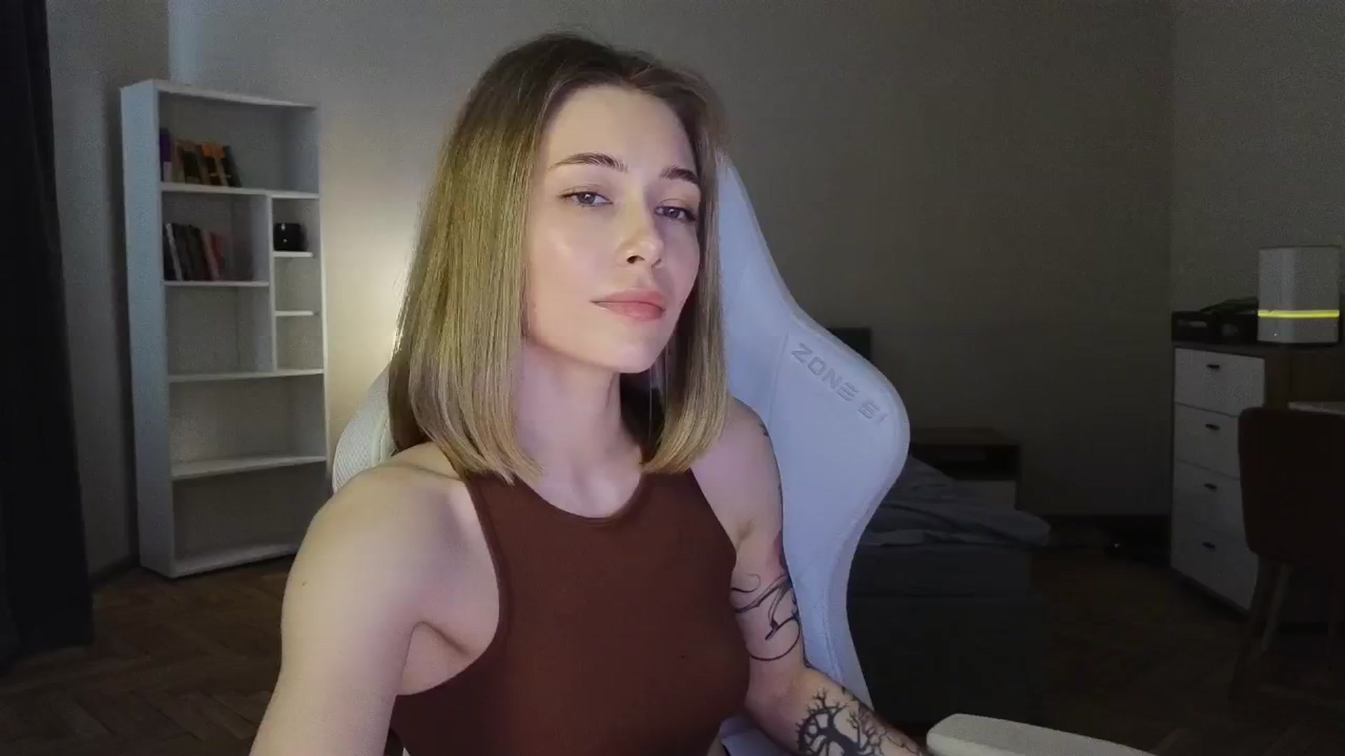 Gallery image thumbnail from KeepSpark's myfreecams stream on, 06/01/2025, 08:52 image 8 of 20