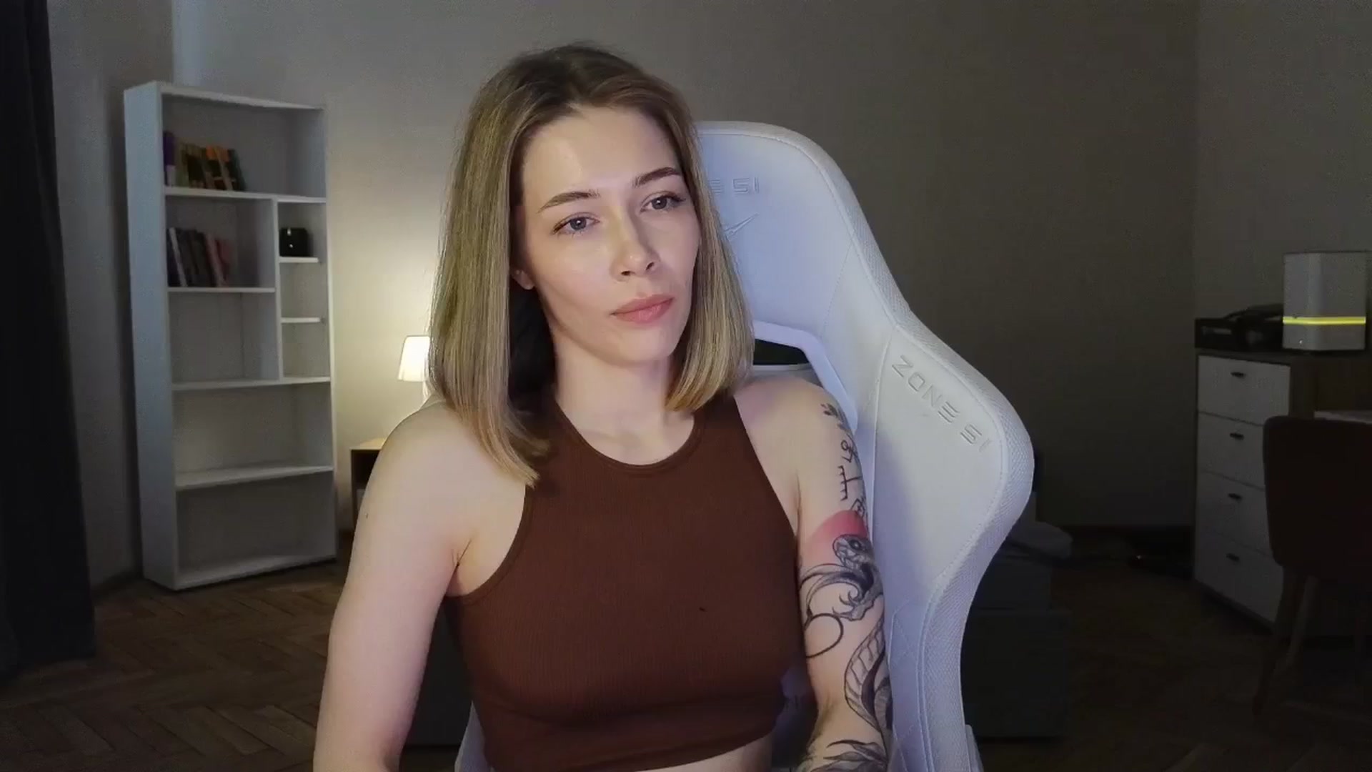 Gallery image thumbnail from KeepSpark's myfreecams stream on, 06/01/2025, 08:52 image 6 of 20