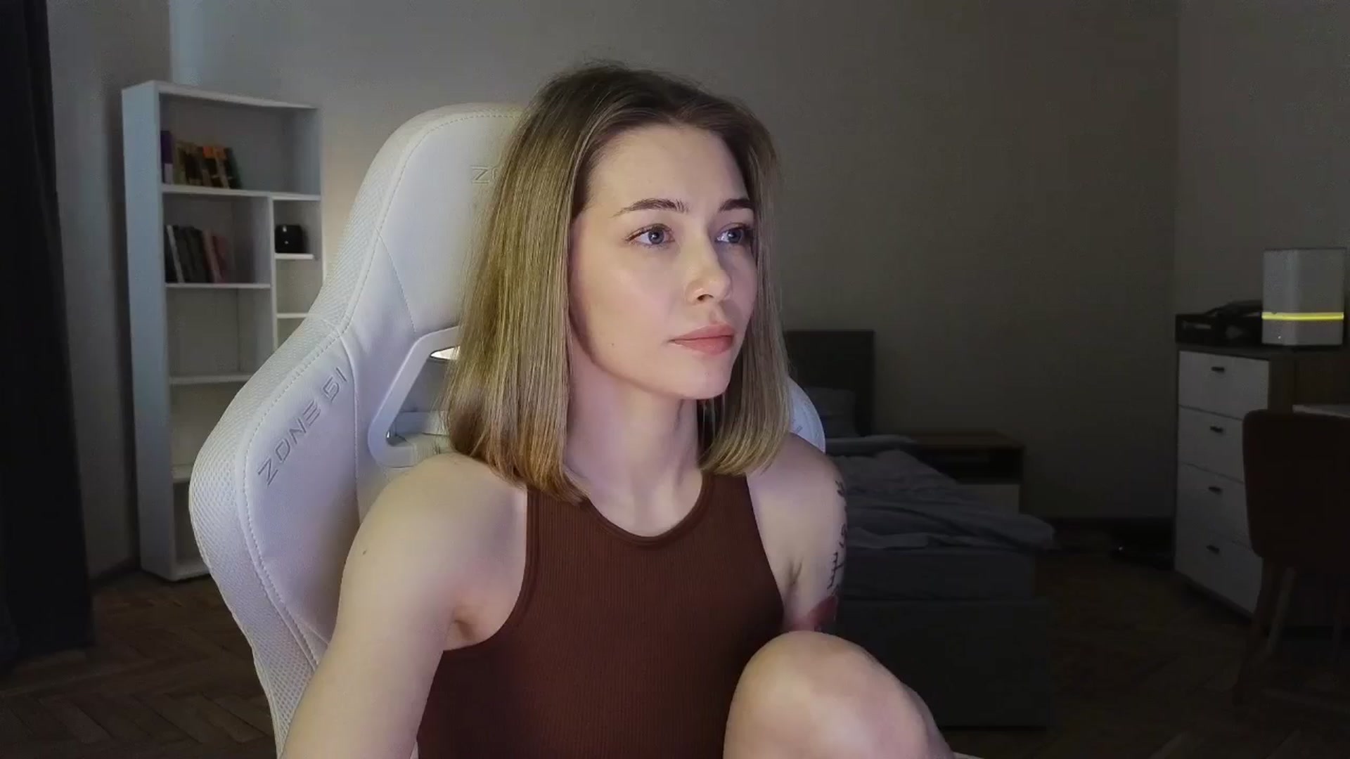 Gallery image thumbnail from KeepSpark's myfreecams stream on, 06/01/2025, 09:20 image 2 of 20