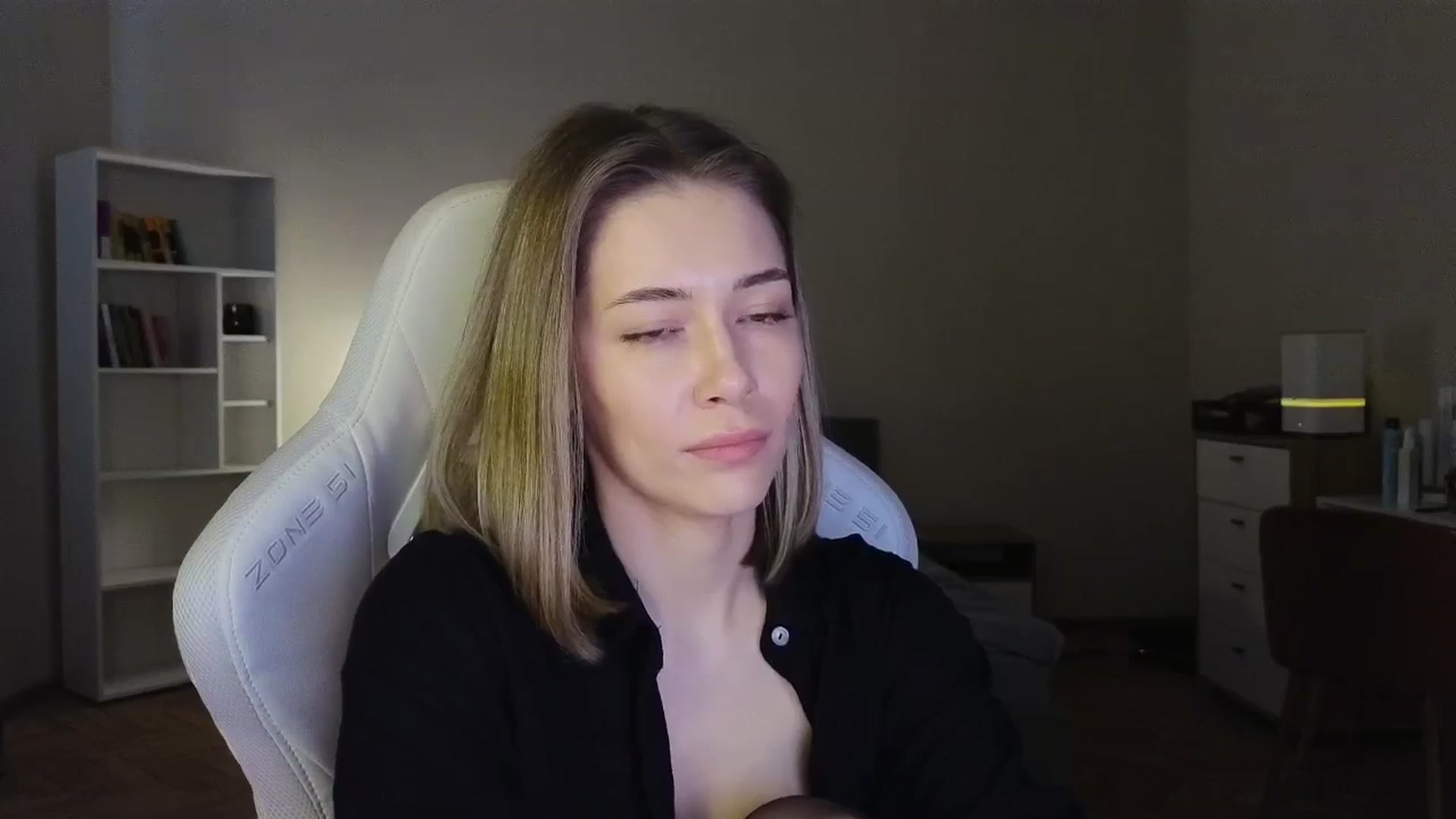 Gallery image thumbnail from KeepSpark's myfreecams stream on, 06/02/2025, 06:04 image 15 of 20