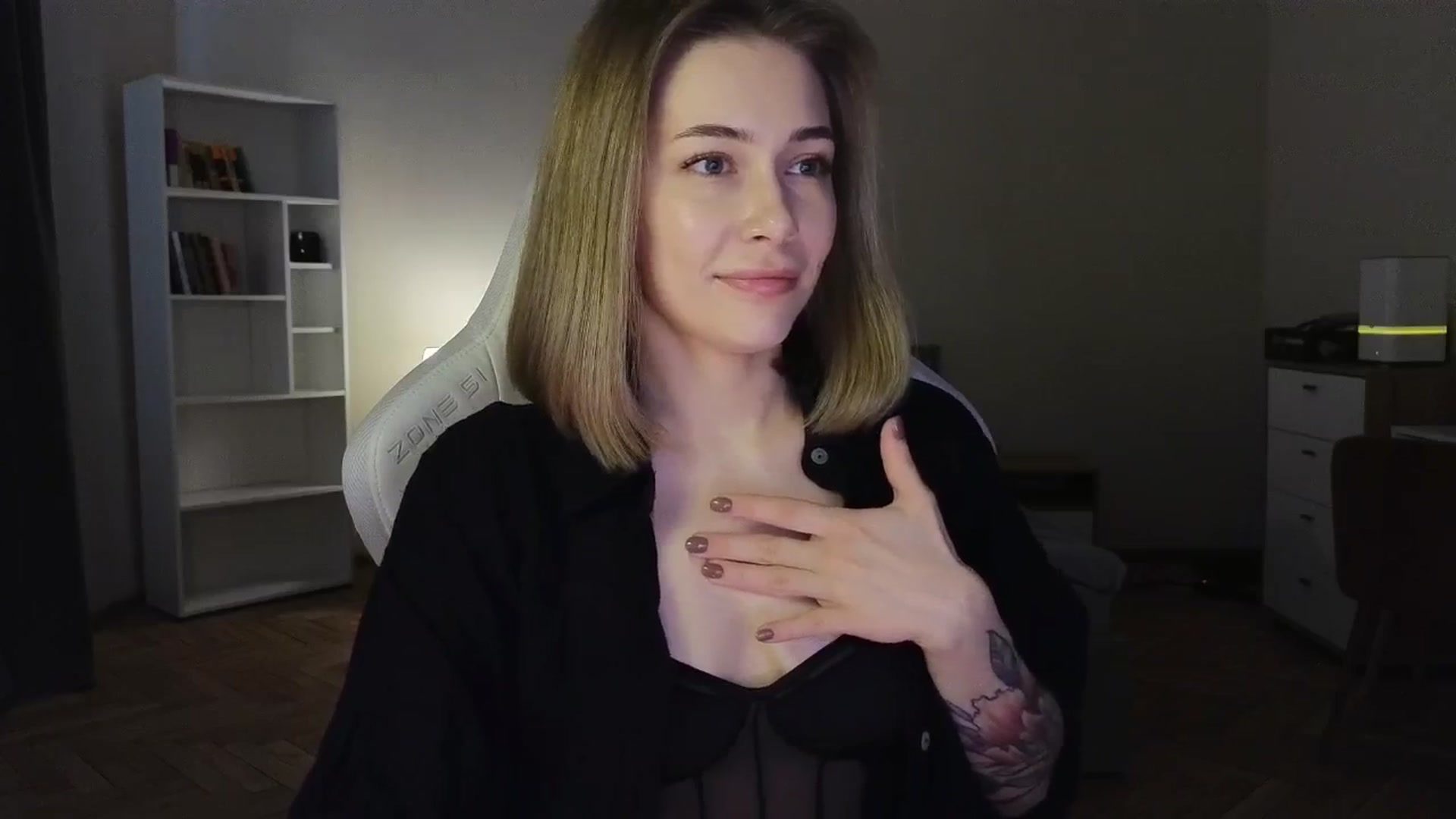 Gallery image thumbnail from KeepSpark's myfreecams stream on, 06/02/2025, 06:41 image 8 of 20
