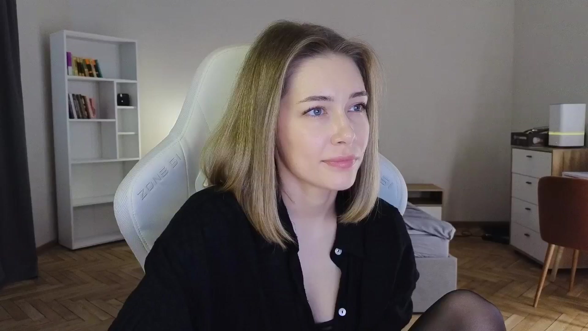 Gallery image thumbnail from KeepSpark's myfreecams stream on, 06/02/2025, 06:41 image 4 of 20