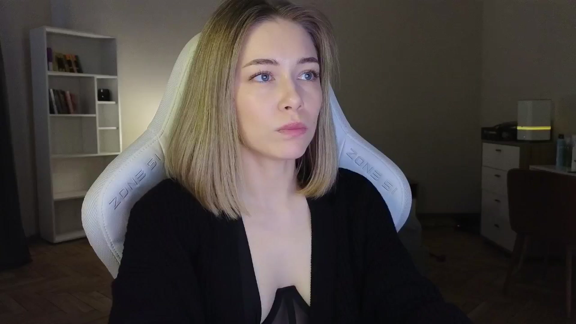 Gallery image thumbnail from KeepSpark's myfreecams stream on, 06/04/2025, 04:33 image 1 of 20