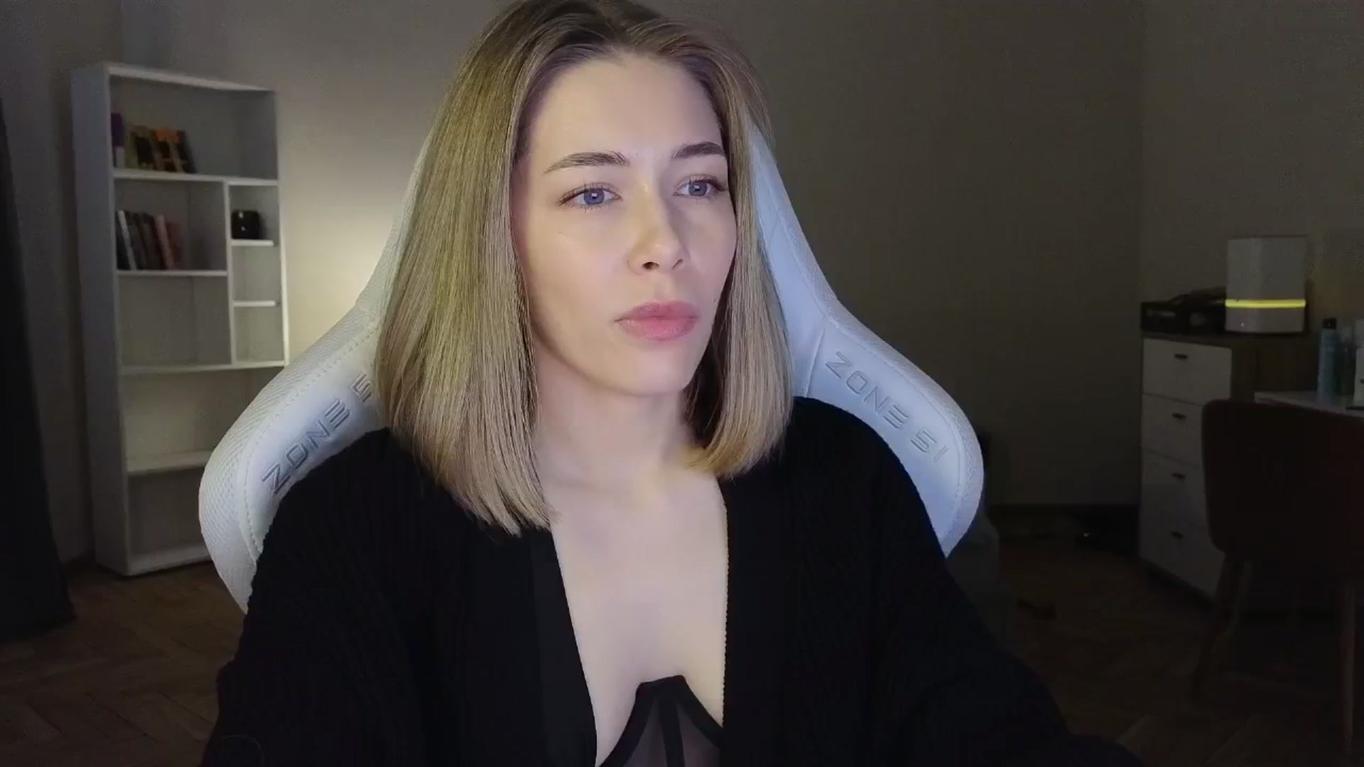 Gallery image thumbnail from KeepSpark's myfreecams stream on, 06/04/2025, 04:33 image 2 of 20