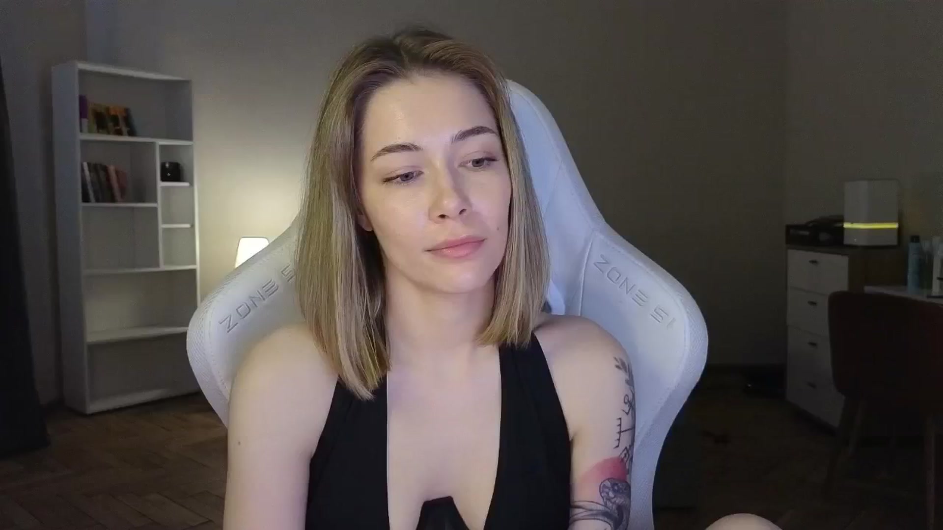 Gallery image thumbnail from KeepSpark's myfreecams stream on, 06/04/2025, 07:20 image 1 of 20