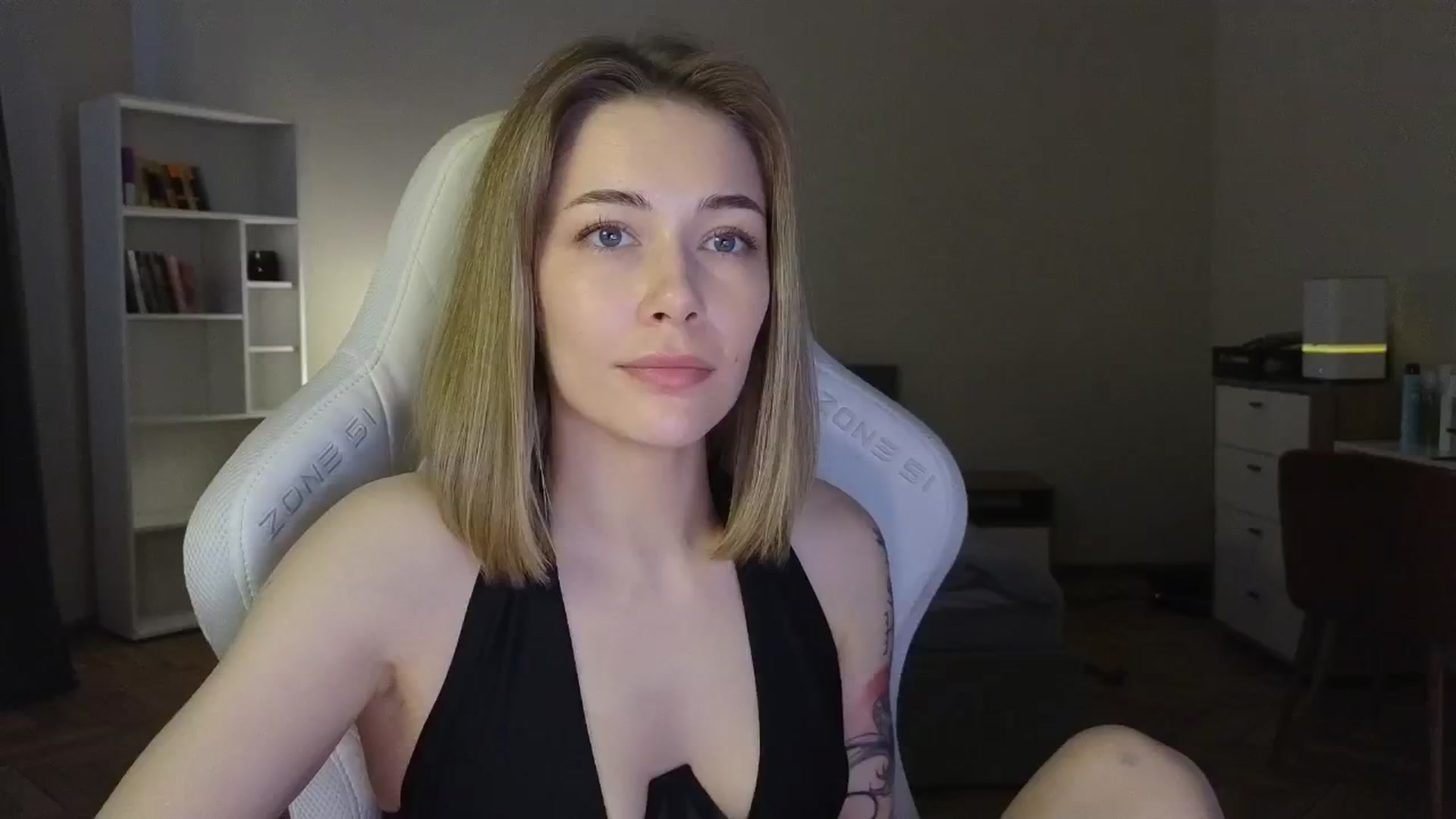 Gallery image thumbnail from KeepSpark's myfreecams stream on, 06/04/2025, 07:20 image 2 of 20