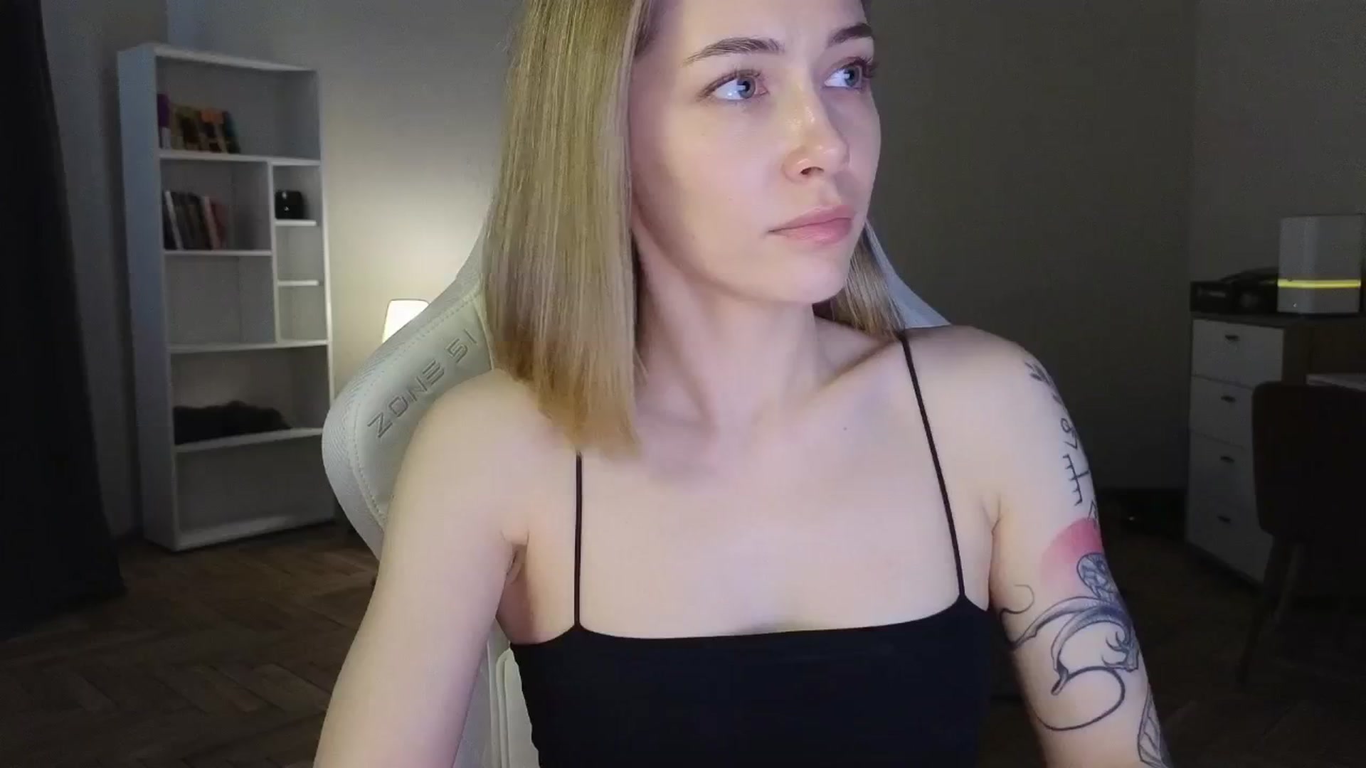 Gallery image thumbnail from KeepSpark's myfreecams stream on, 06/04/2025, 09:24 image 20 of 20