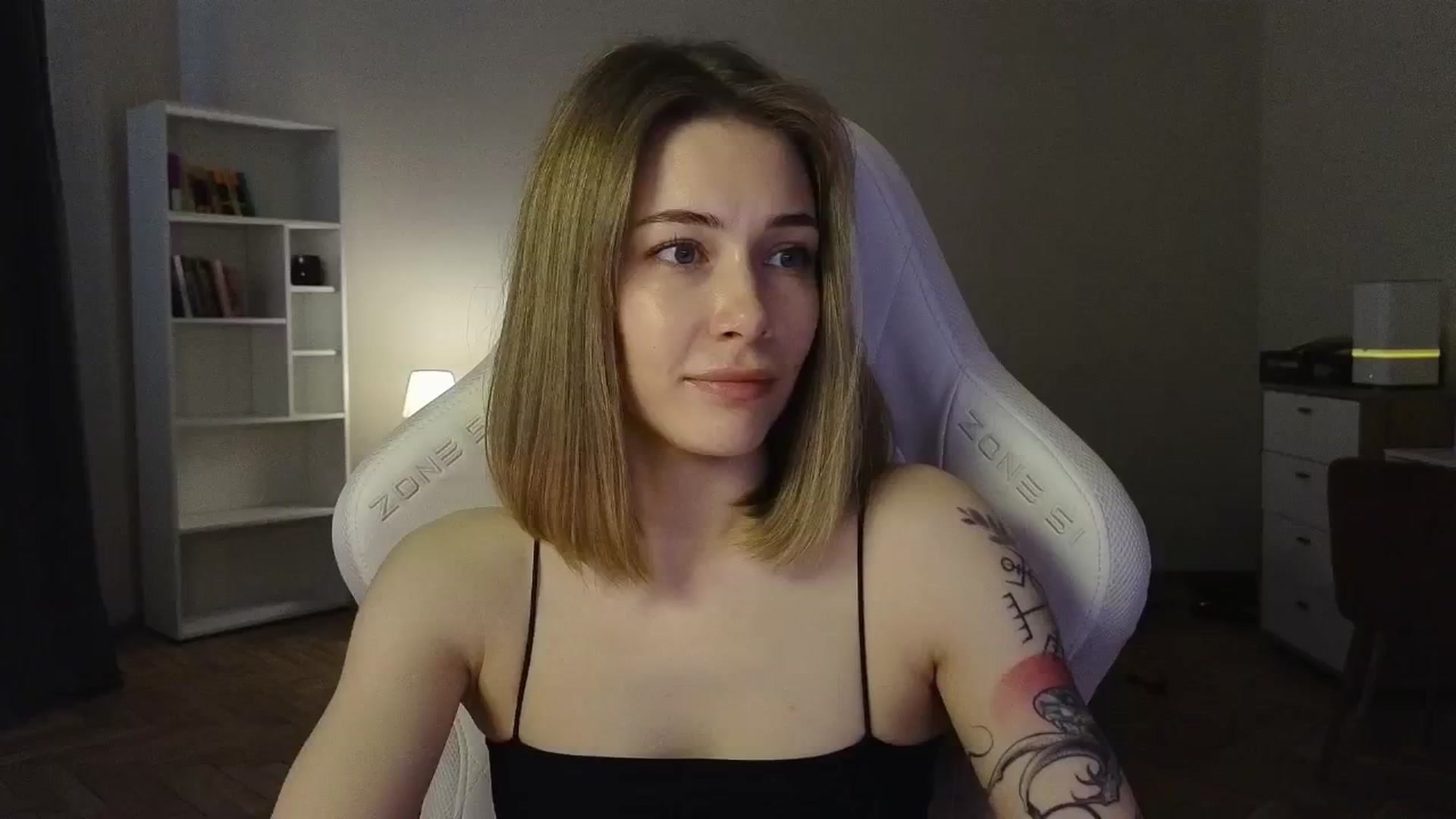 Gallery image thumbnail from KeepSpark's myfreecams stream on, 06/04/2025, 09:24 image 2 of 20