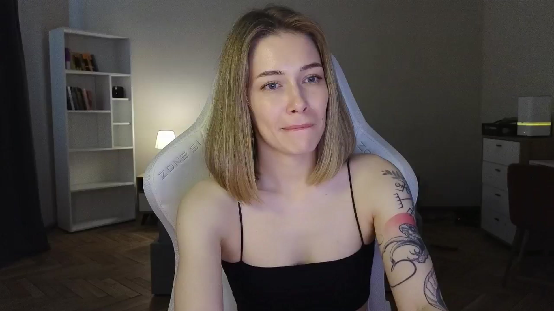 Gallery image thumbnail from KeepSpark's myfreecams stream on, 06/04/2025, 10:06 image 7 of 20