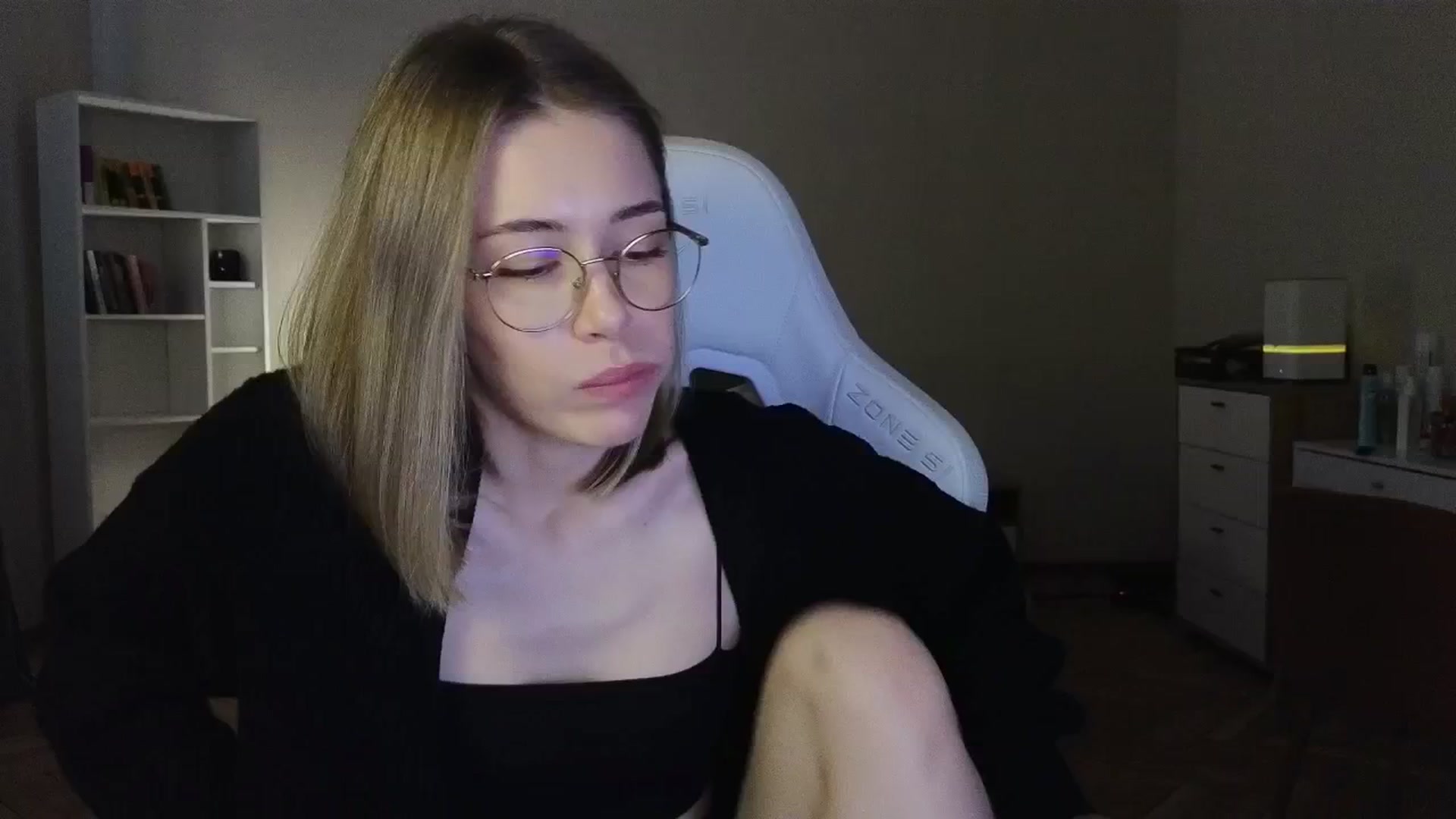 Gallery image thumbnail from KeepSpark's myfreecams stream on, 06/06/2025, 04:55 image 5 of 20
