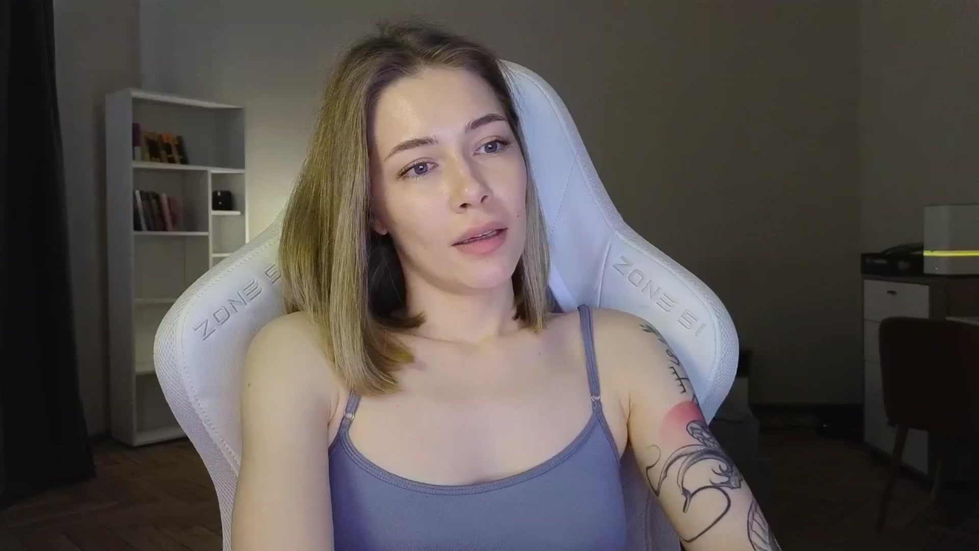 Gallery image thumbnail from KeepSpark's myfreecams stream on, 06/07/2025, 07:40 image 12 of 20