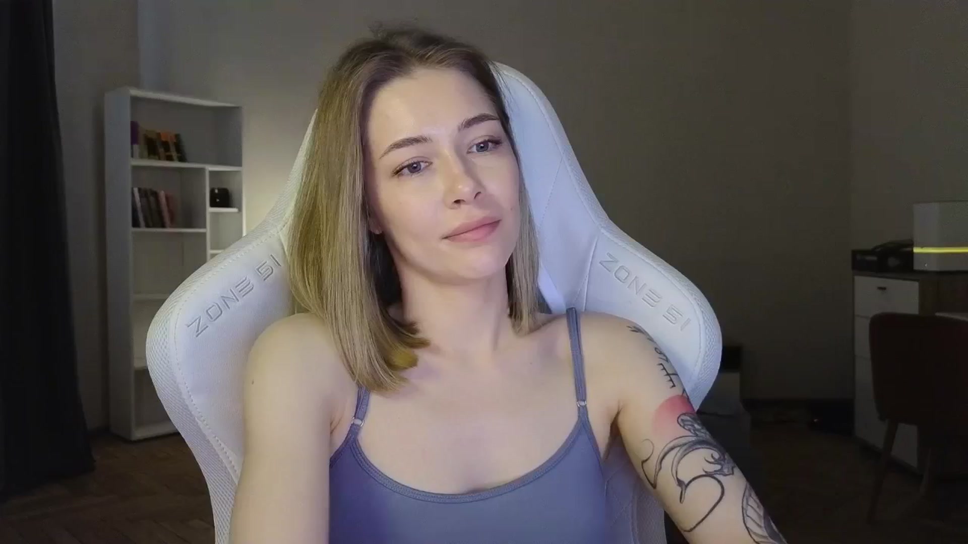 Gallery image thumbnail from KeepSpark's myfreecams stream on, 06/07/2025, 07:40 image 9 of 20