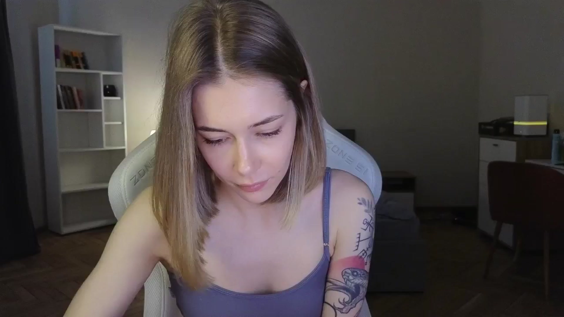 Gallery image thumbnail from KeepSpark's myfreecams stream on, 06/07/2025, 08:58 image 11 of 20