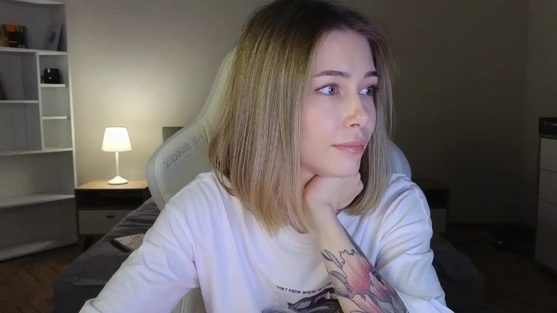 Gallery image thumbnail from KeepSpark's myfreecams stream on, 06/08/2025, 07:51 image 4 of 20