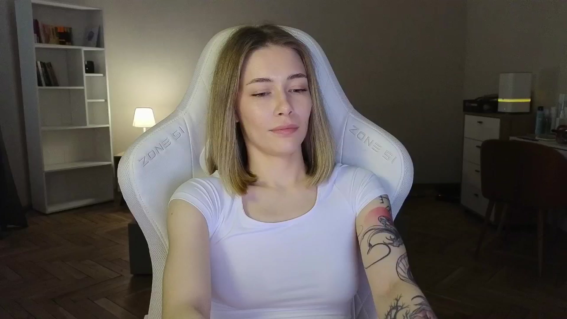 Gallery image thumbnail from KeepSpark's myfreecams stream on, 06/13/2025, 05:37 image 13 of 20