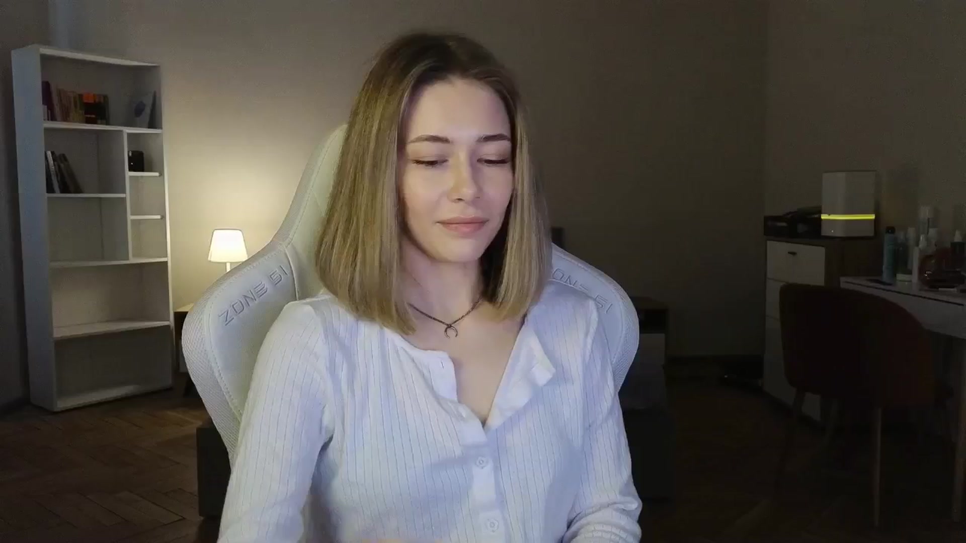 Gallery image thumbnail from KeepSpark's myfreecams stream on, 06/18/2025, 05:53 image 4 of 20
