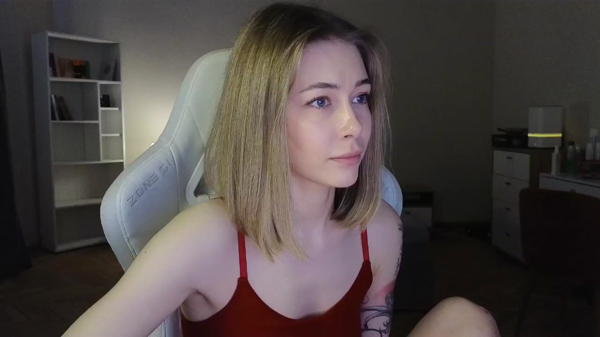 Gallery image thumbnail from KeepSpark's myfreecams stream on, 06/27/2025, 05:18 image 1 of 20