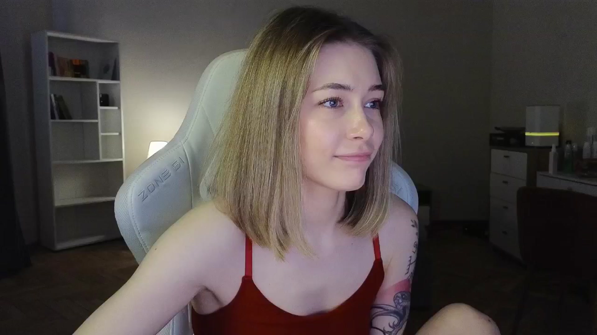 Gallery image thumbnail from KeepSpark's myfreecams stream on, 06/27/2025, 05:18 image 2 of 20