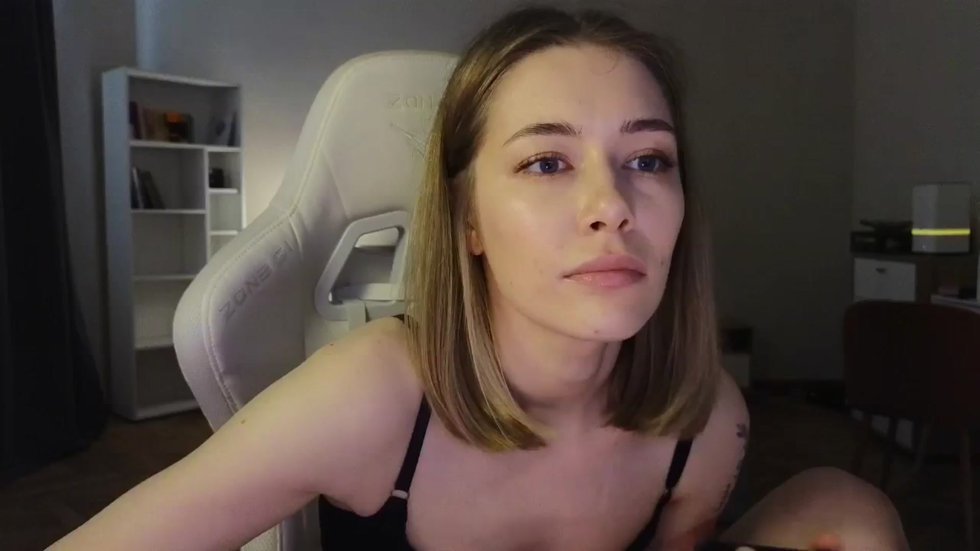 Gallery image thumbnail from KeepSpark's myfreecams stream on, 07/01/2025, 10:42 image 3 of 20