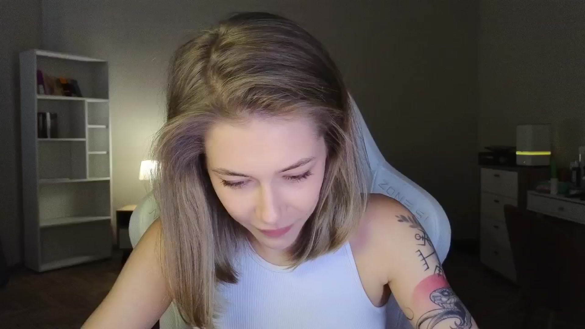 Gallery image thumbnail from KeepSpark's myfreecams stream on, 08/06/2025, 05:12 image 14 of 20