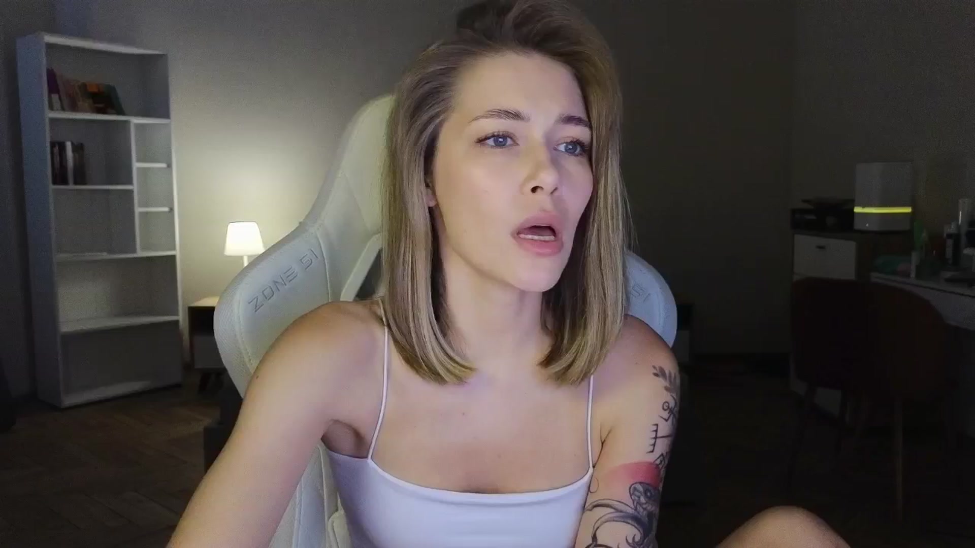 Gallery image thumbnail from KeepSpark's myfreecams stream on, 08/07/2025, 07:00 image 2 of 20