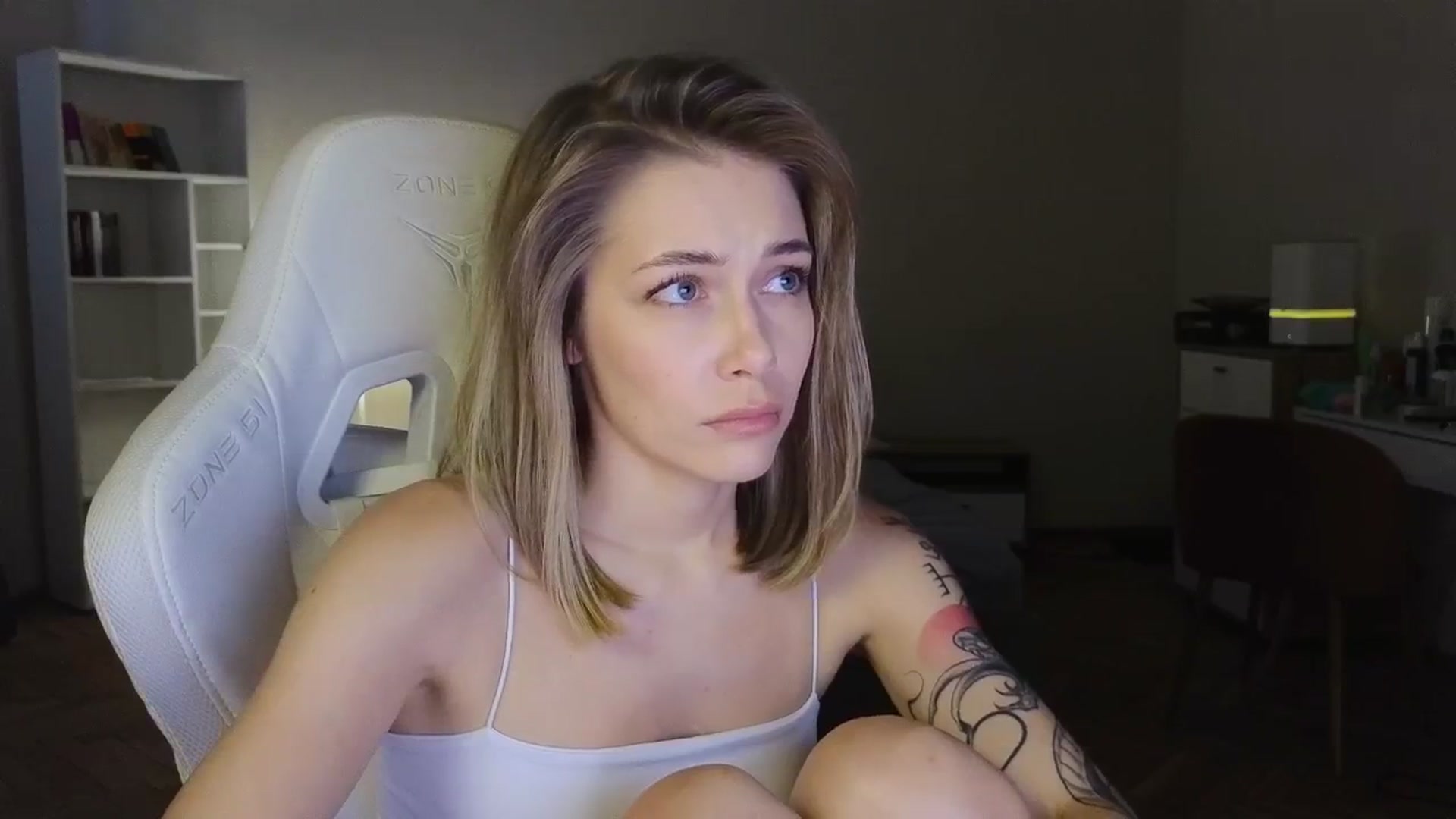 Gallery image thumbnail from KeepSpark's myfreecams stream on, 08/07/2025, 07:00 image 20 of 20