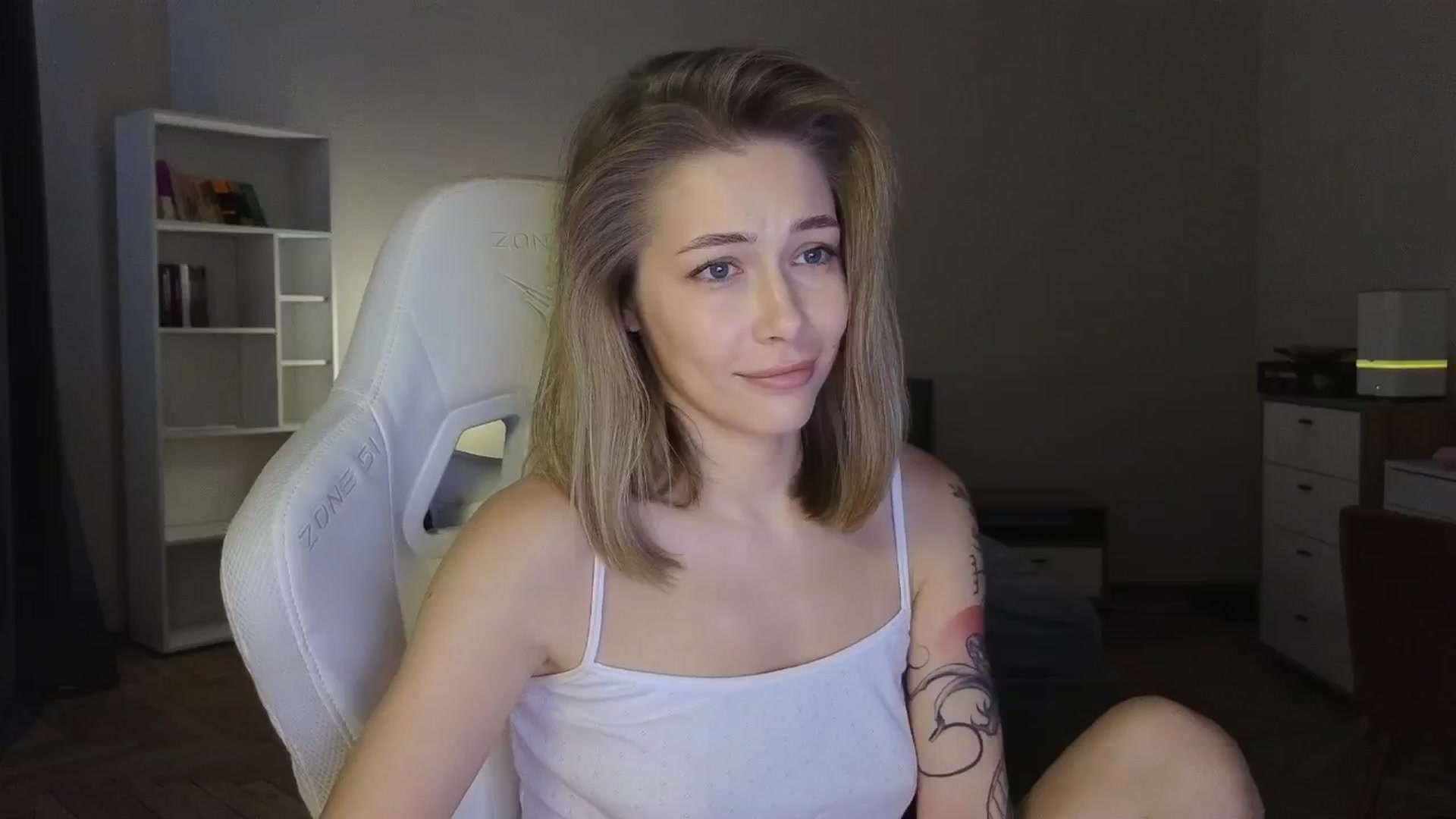 Gallery image thumbnail from KeepSpark's myfreecams stream on, 08/09/2025, 05:44 image 1 of 20