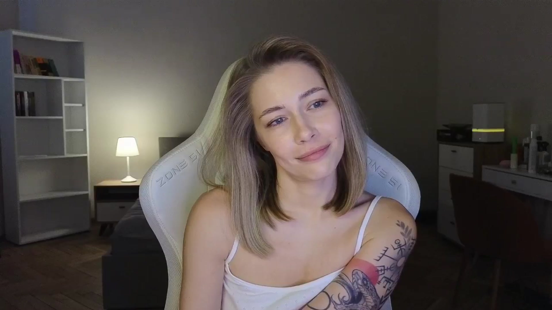 Gallery image thumbnail from KeepSpark's myfreecams stream on, 08/09/2025, 06:30 image 20 of 20