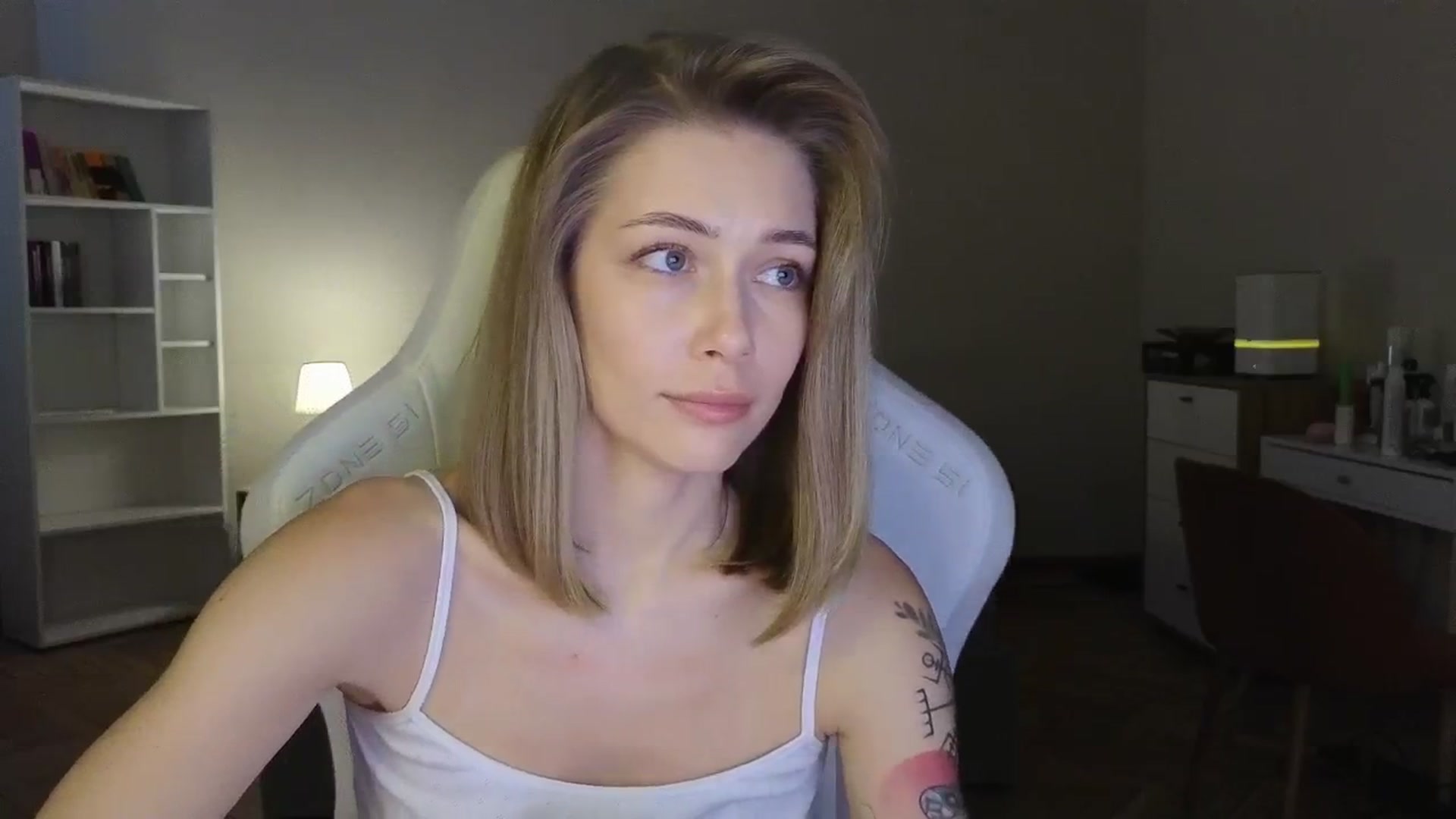 Gallery image thumbnail from KeepSpark's myfreecams stream on, 08/09/2025, 06:56 image 19 of 20