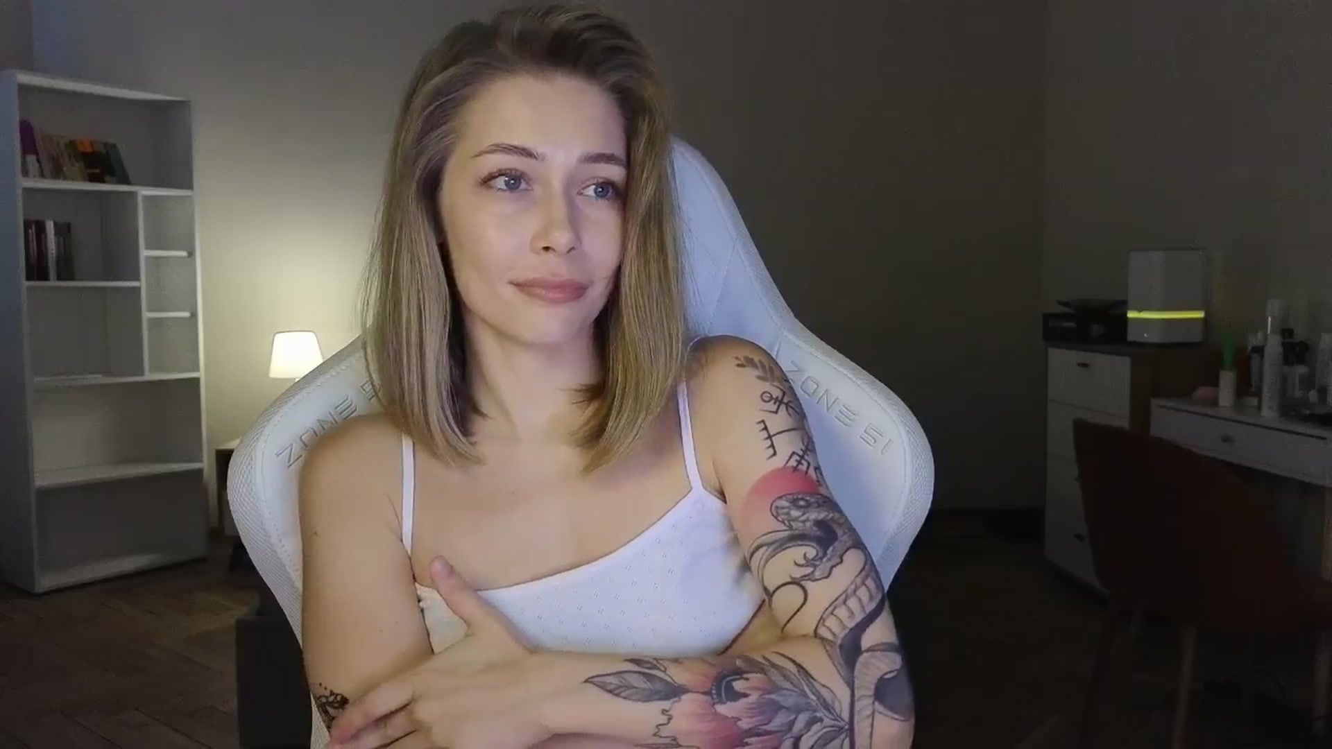 Gallery image thumbnail from KeepSpark's myfreecams stream on, 08/09/2025, 06:56 image 8 of 20