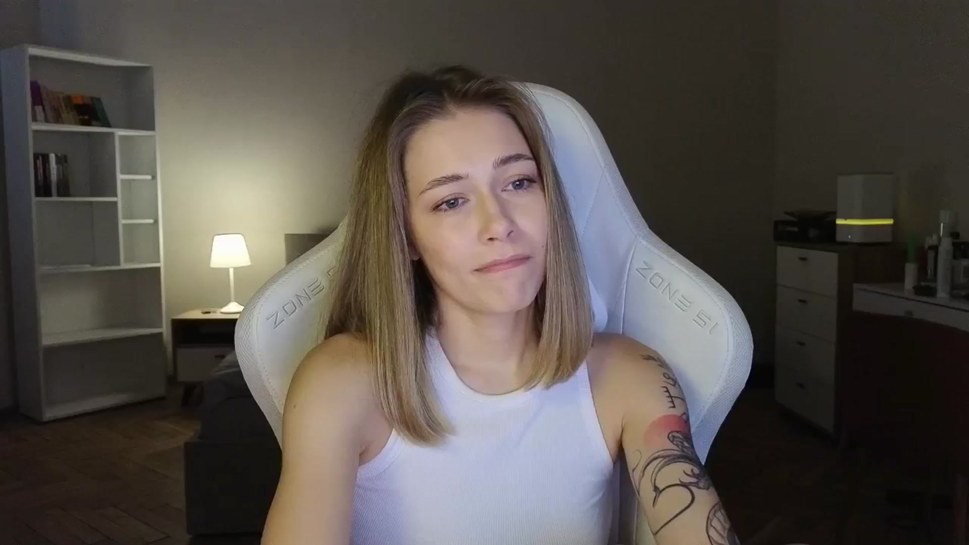 Gallery image thumbnail from KeepSpark's myfreecams stream on, 08/12/2025, 04:49 image 18 of 20