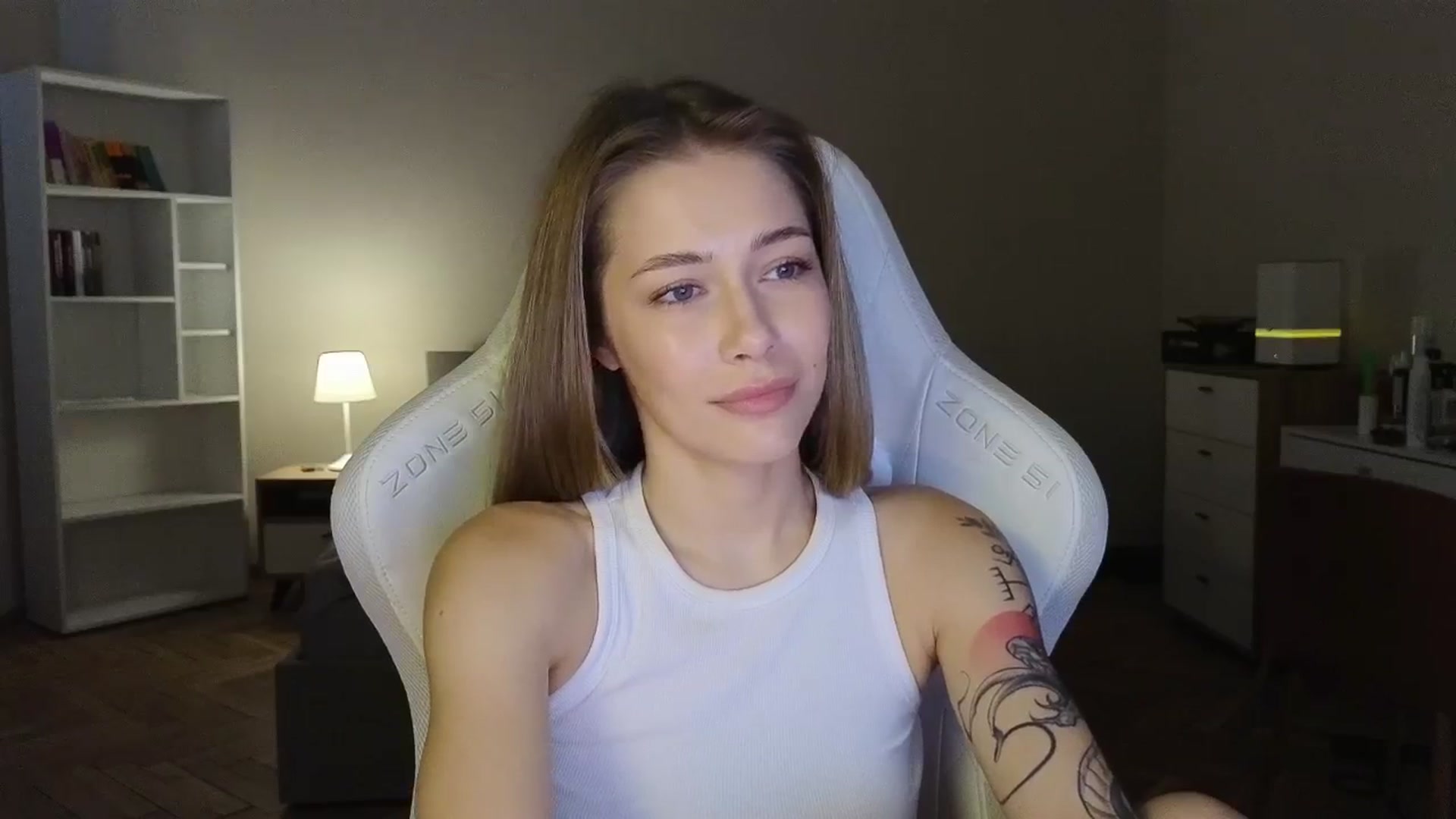 Gallery image thumbnail from KeepSpark's myfreecams stream on, 08/12/2025, 04:49 image 15 of 20