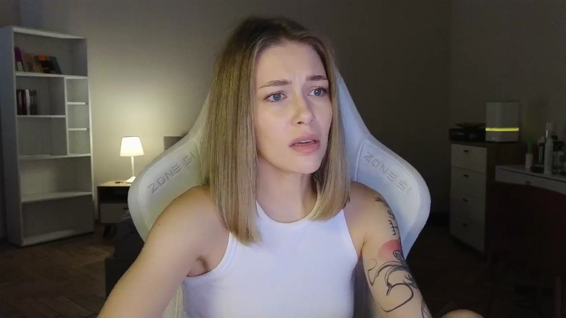 Gallery image thumbnail from KeepSpark's myfreecams stream on, 08/12/2025, 04:49 image 13 of 20