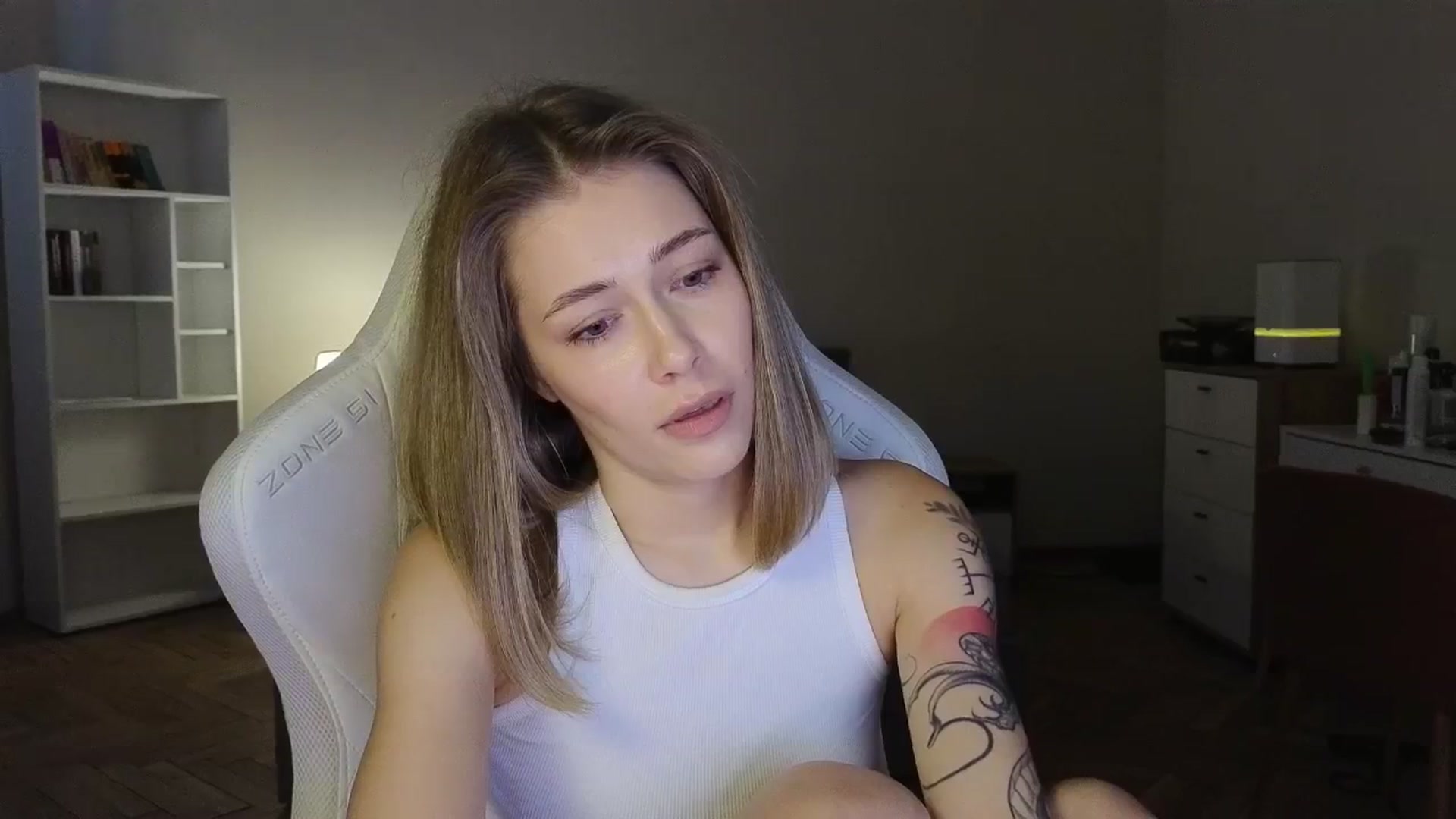 Gallery image thumbnail from KeepSpark's myfreecams stream on, 08/12/2025, 06:00 image 9 of 20