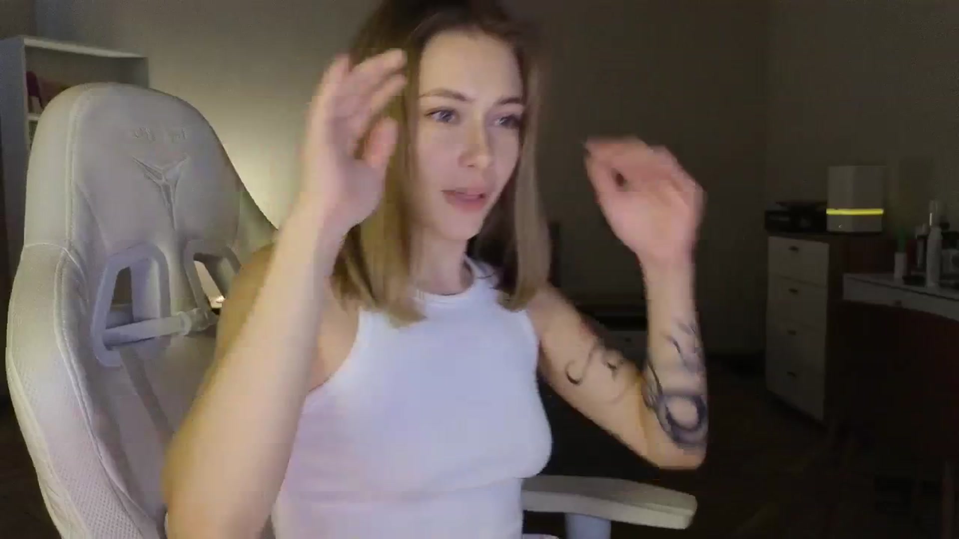 Gallery image thumbnail from KeepSpark's myfreecams stream on, 08/12/2025, 06:00 image 16 of 20