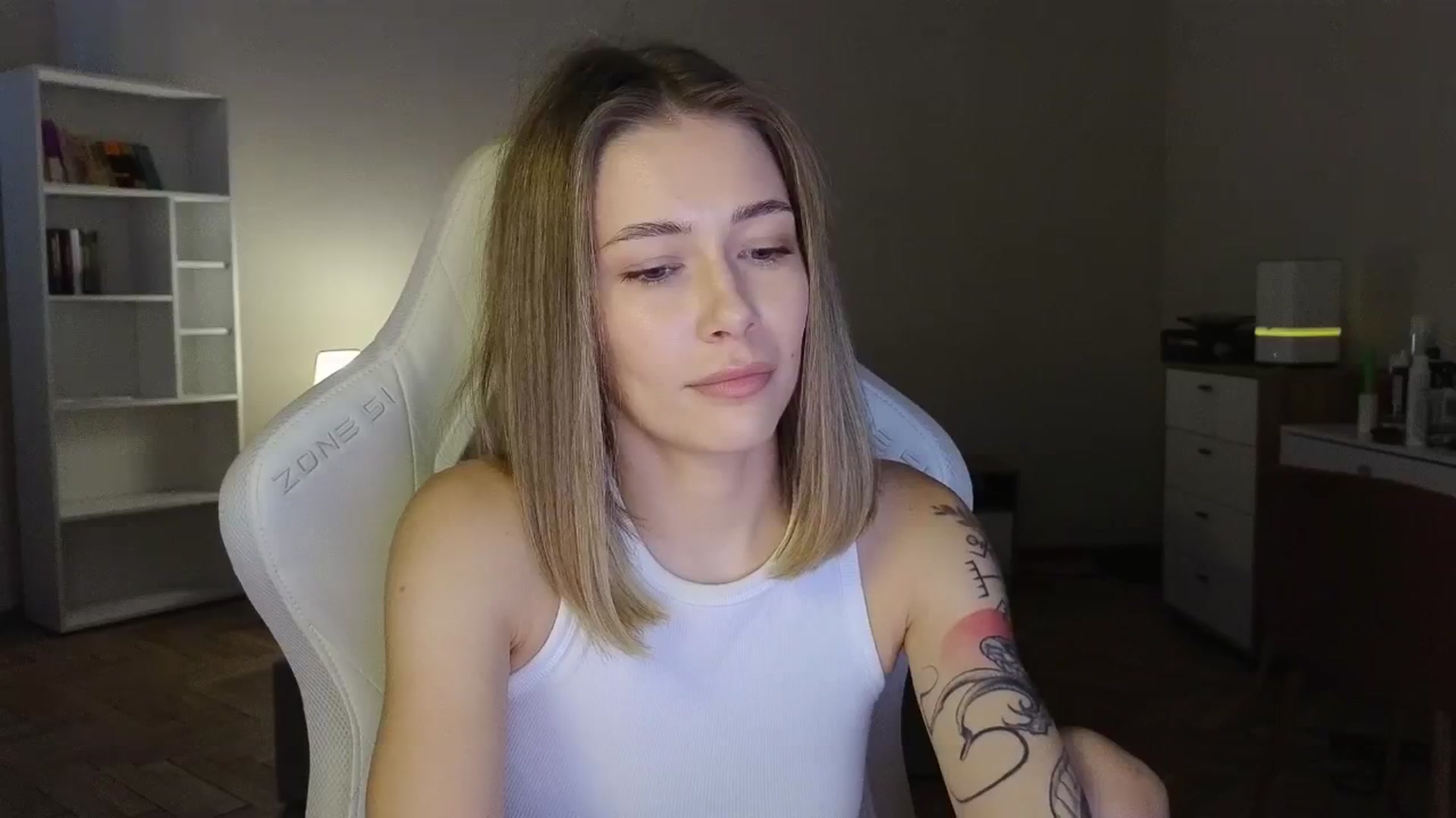 Gallery image thumbnail from KeepSpark's myfreecams stream on, 08/12/2025, 06:00 image 6 of 20