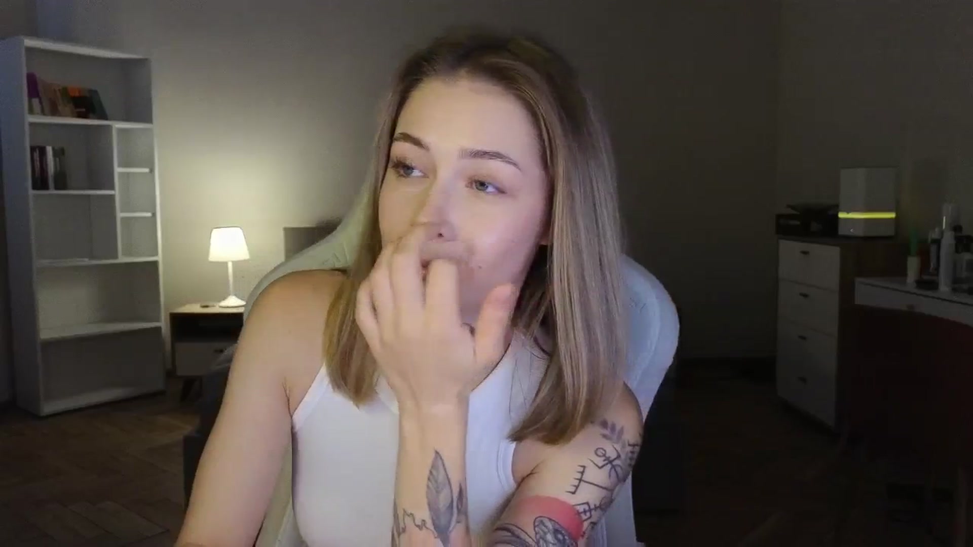 Gallery image thumbnail from KeepSpark's myfreecams stream on, 08/12/2025, 06:00 image 17 of 20