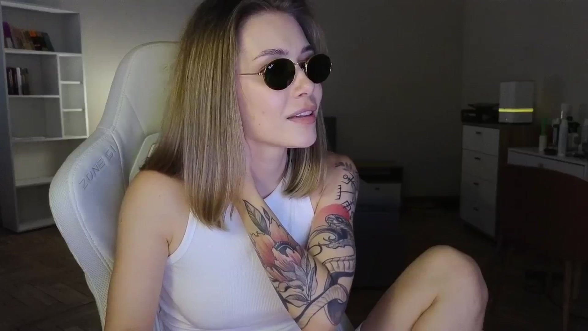 Gallery image thumbnail from KeepSpark's myfreecams stream on, 08/12/2025, 07:07 image 8 of 20