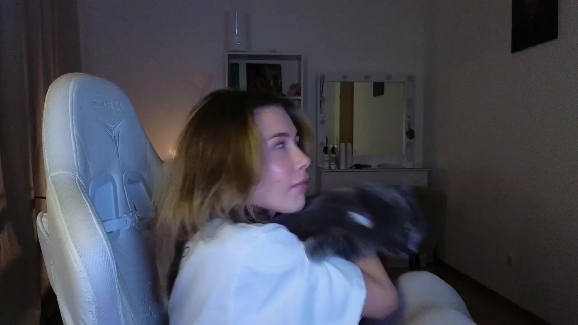 Gallery image thumbnail from KeepSpark's myfreecams stream on, 11/17/2025, 05:19 image 13 of 20