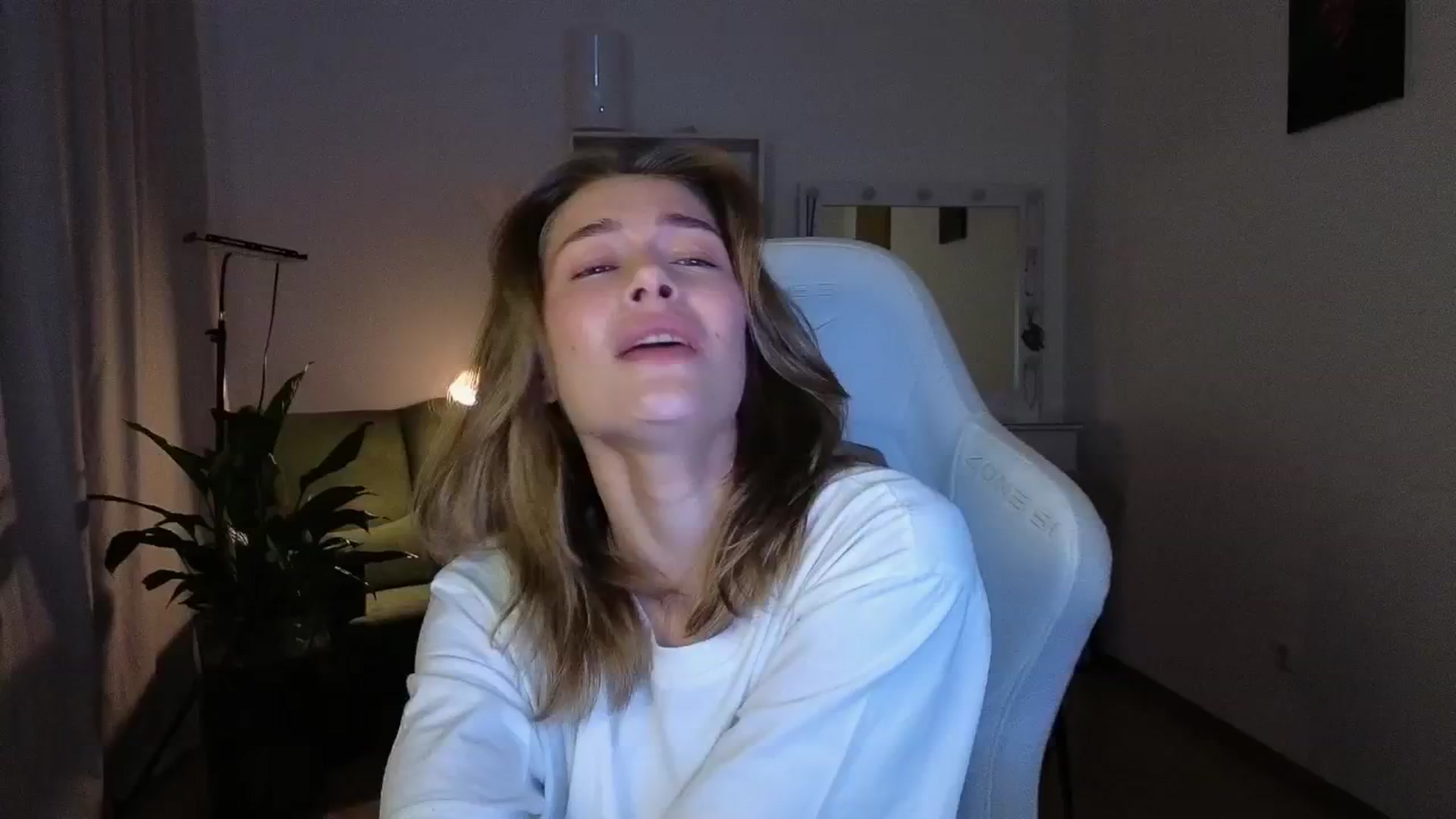 Gallery image thumbnail from KeepSpark's myfreecams stream on, 11/17/2025, 05:19 image 17 of 20