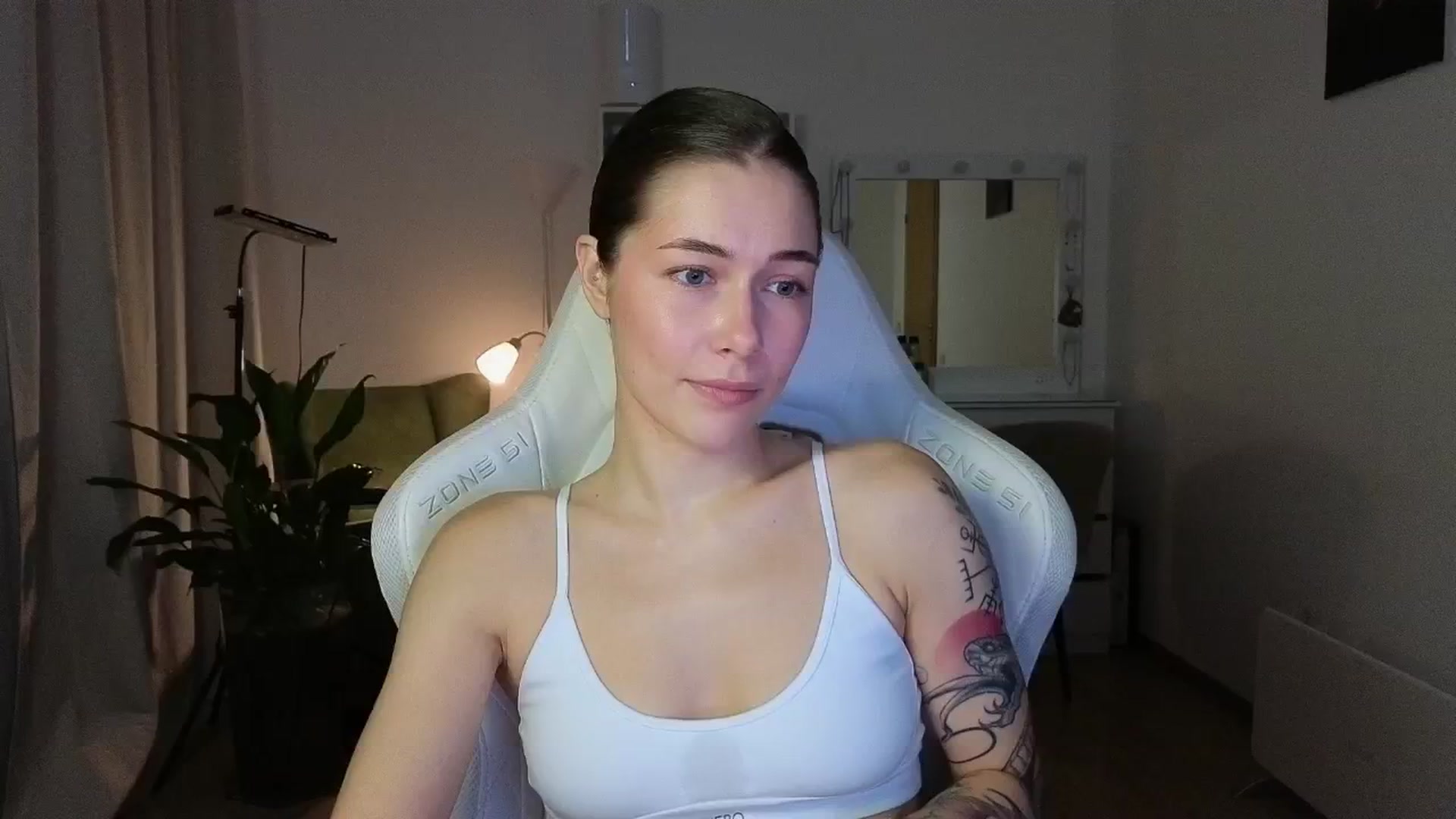 Gallery image thumbnail from KeepSpark's myfreecams stream on, 11/28/2025, 04:55 image 14 of 20
