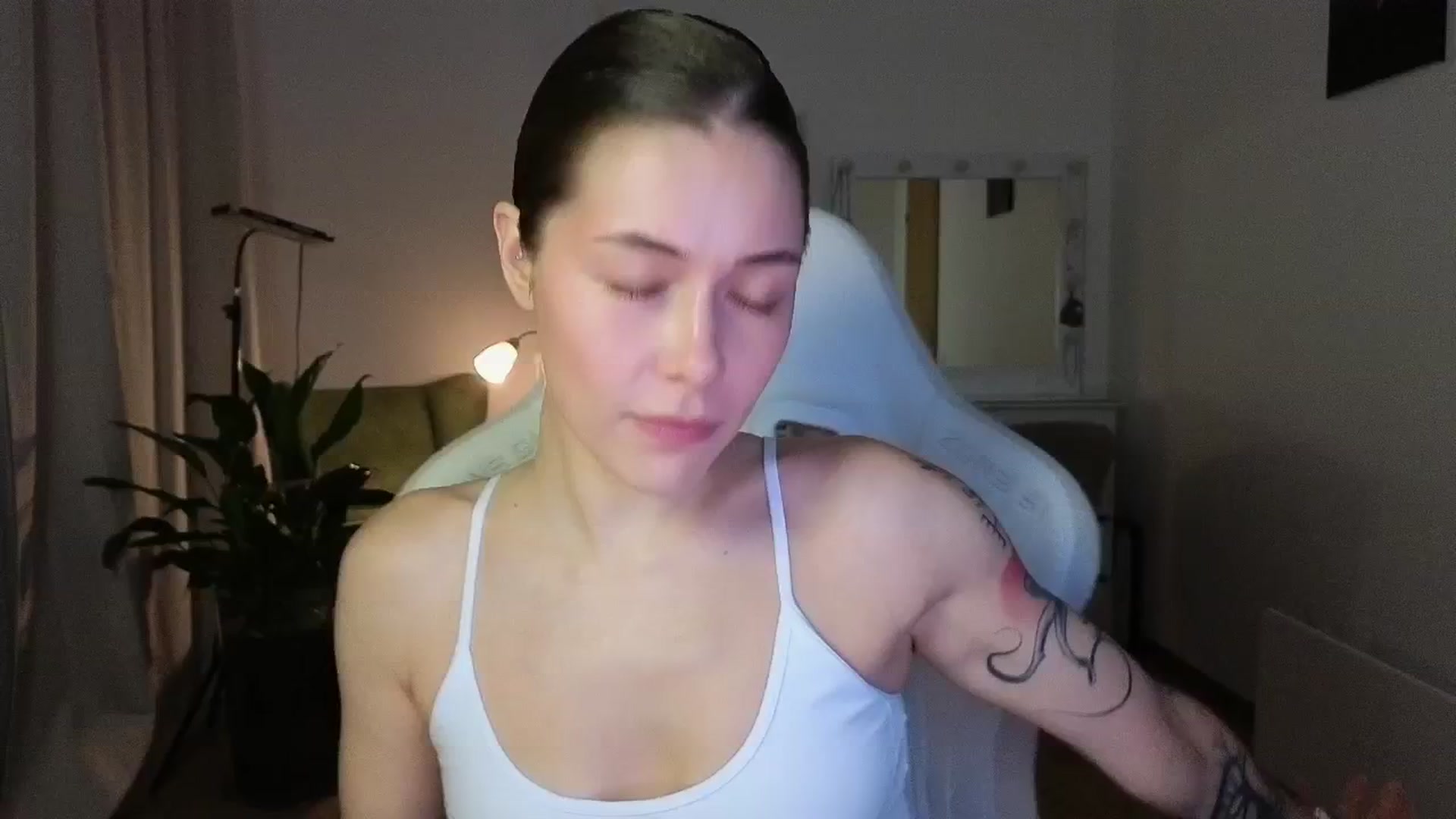 Gallery image thumbnail from KeepSpark's myfreecams stream on, 11/28/2025, 04:55 image 13 of 20